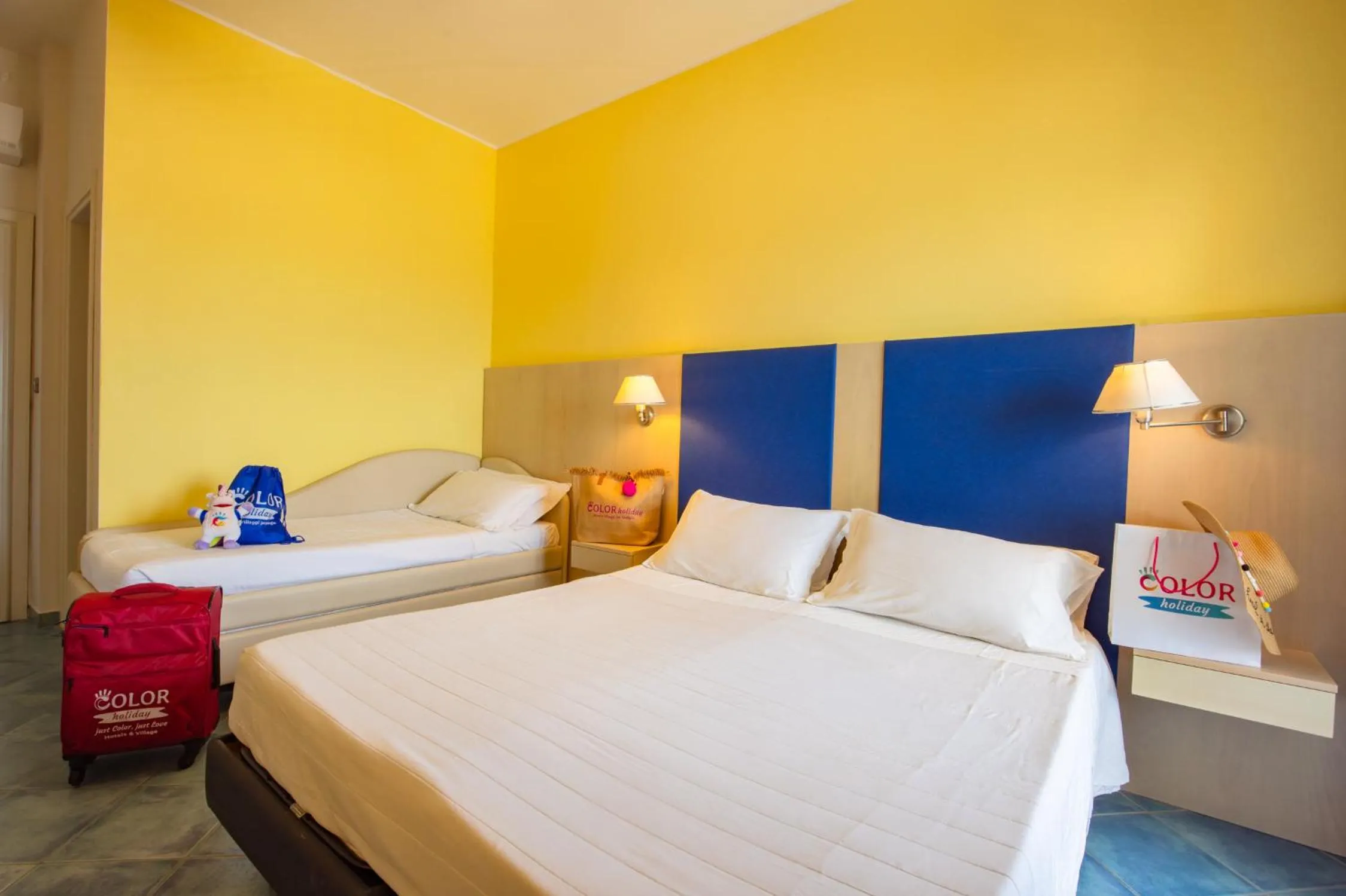 Bedroom in Color Alexandra Plaza Family Hotel