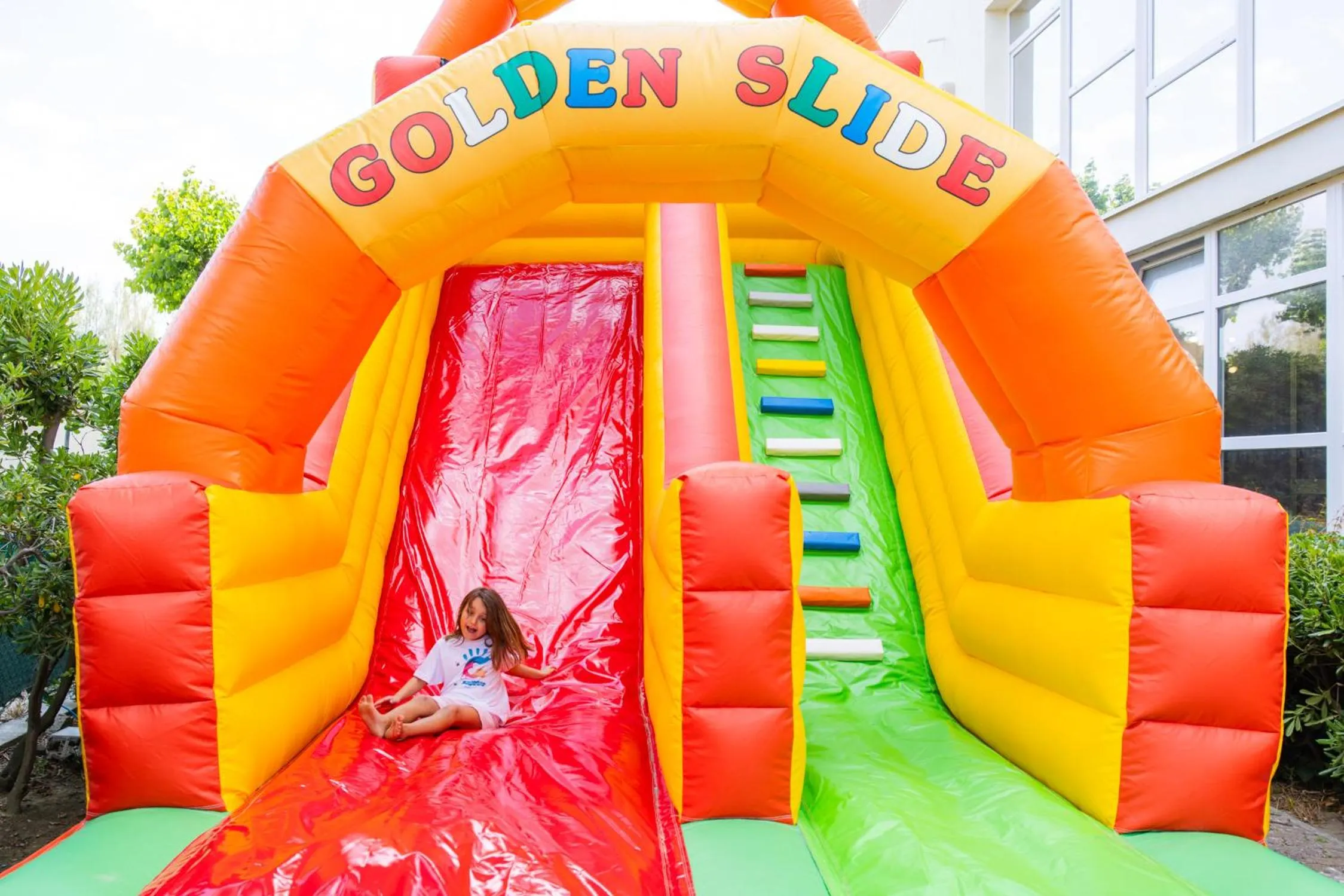 Children play ground in Color Alexandra Plaza Family Hotel