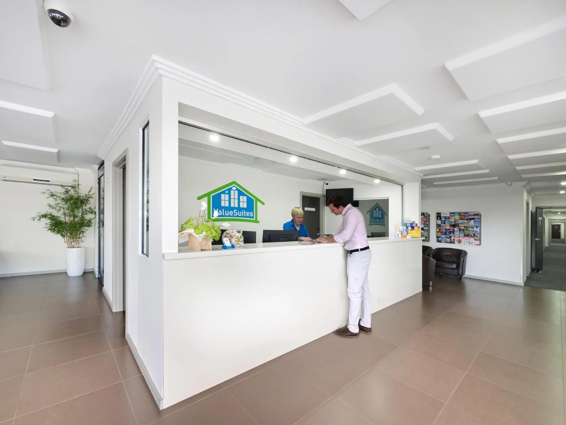 Lobby or reception in Value Suites Penrith