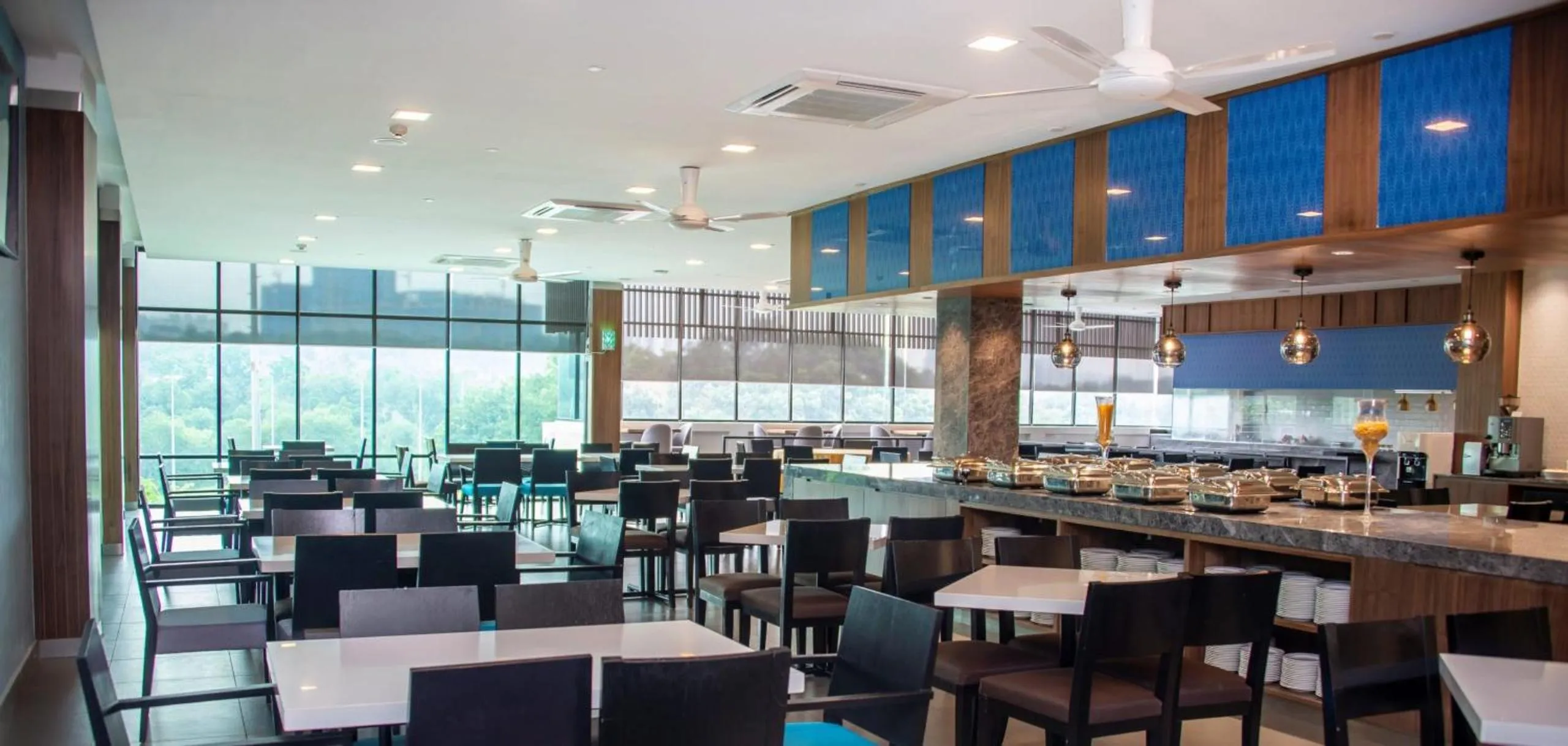 Restaurant/places to eat in Espira Kinrara