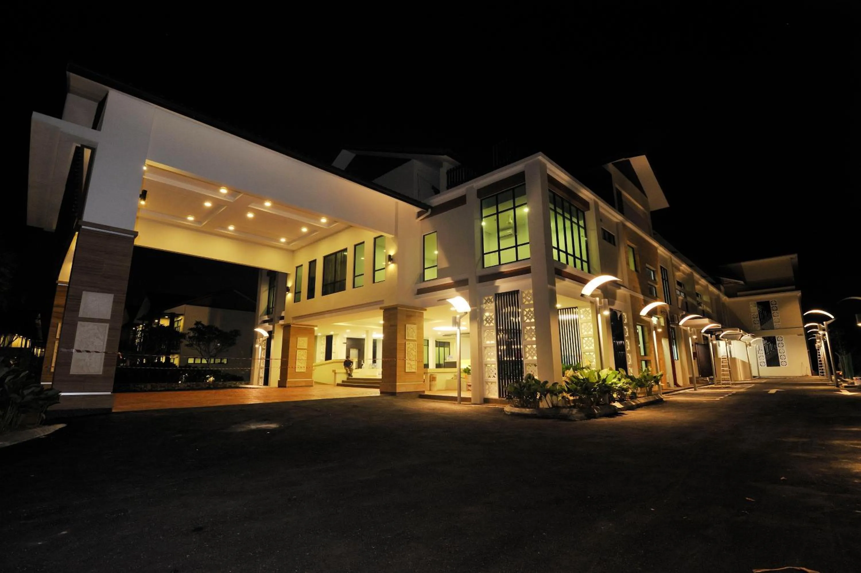 Facade/entrance in Espira Kinrara