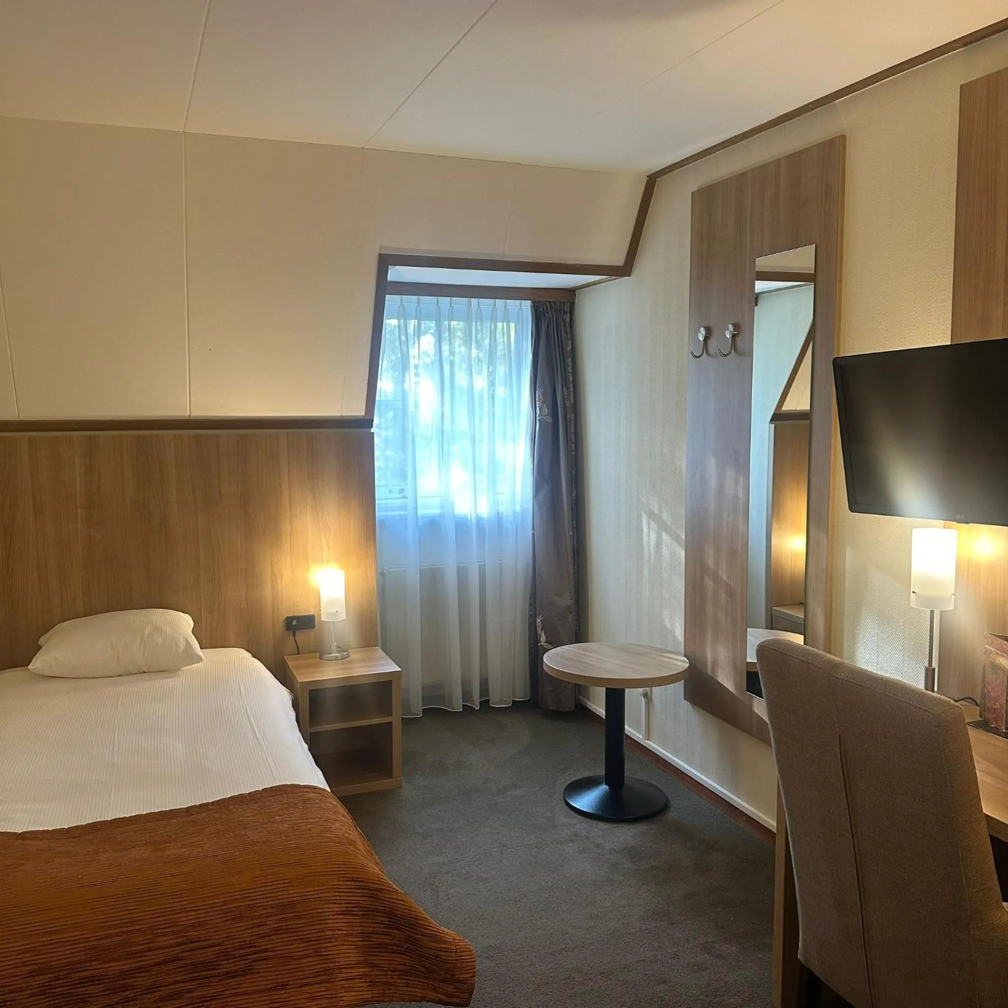 Bed in Hotel de Landmarke by Flow