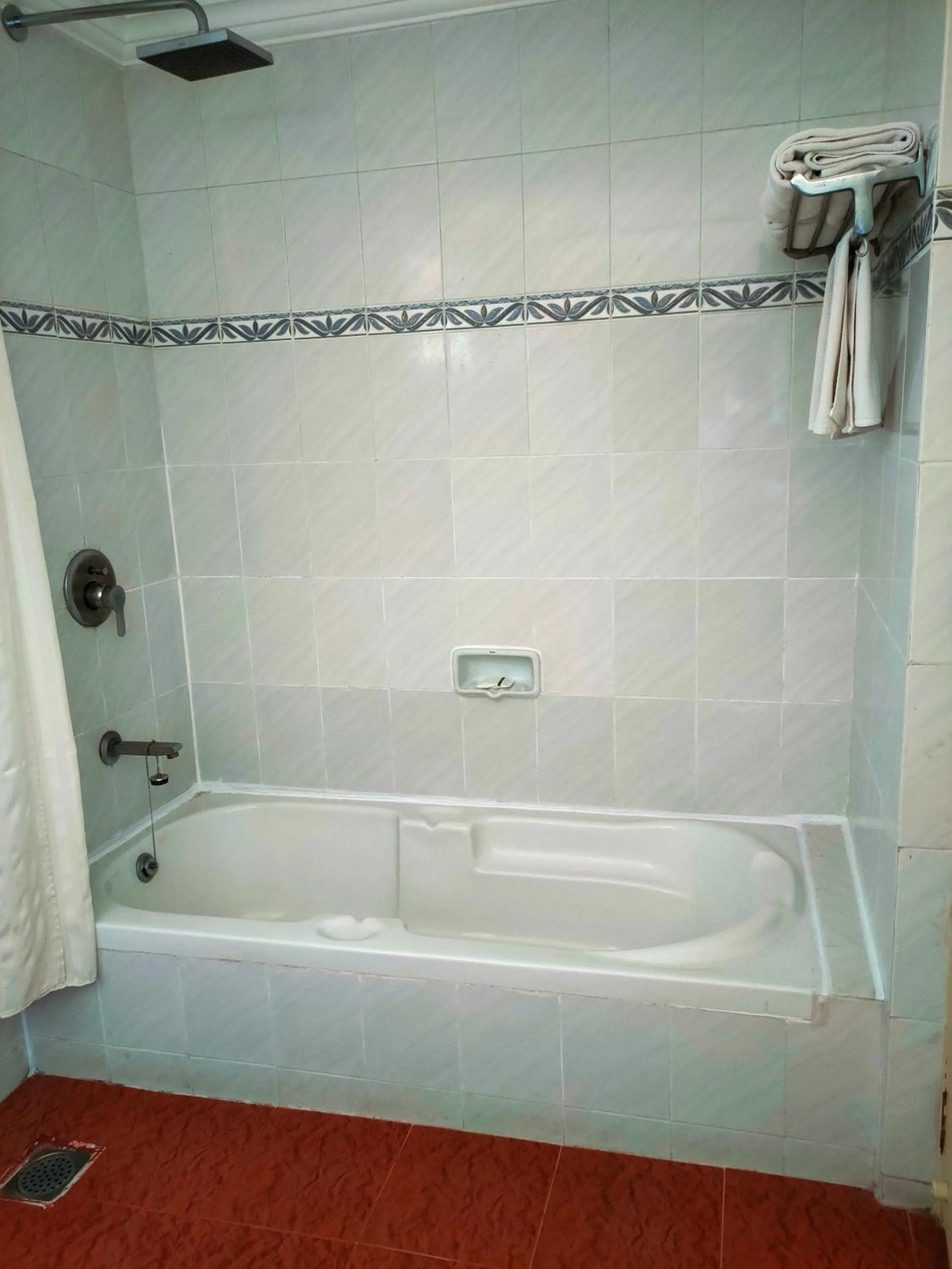 Bath in SRM Hotel Trichy