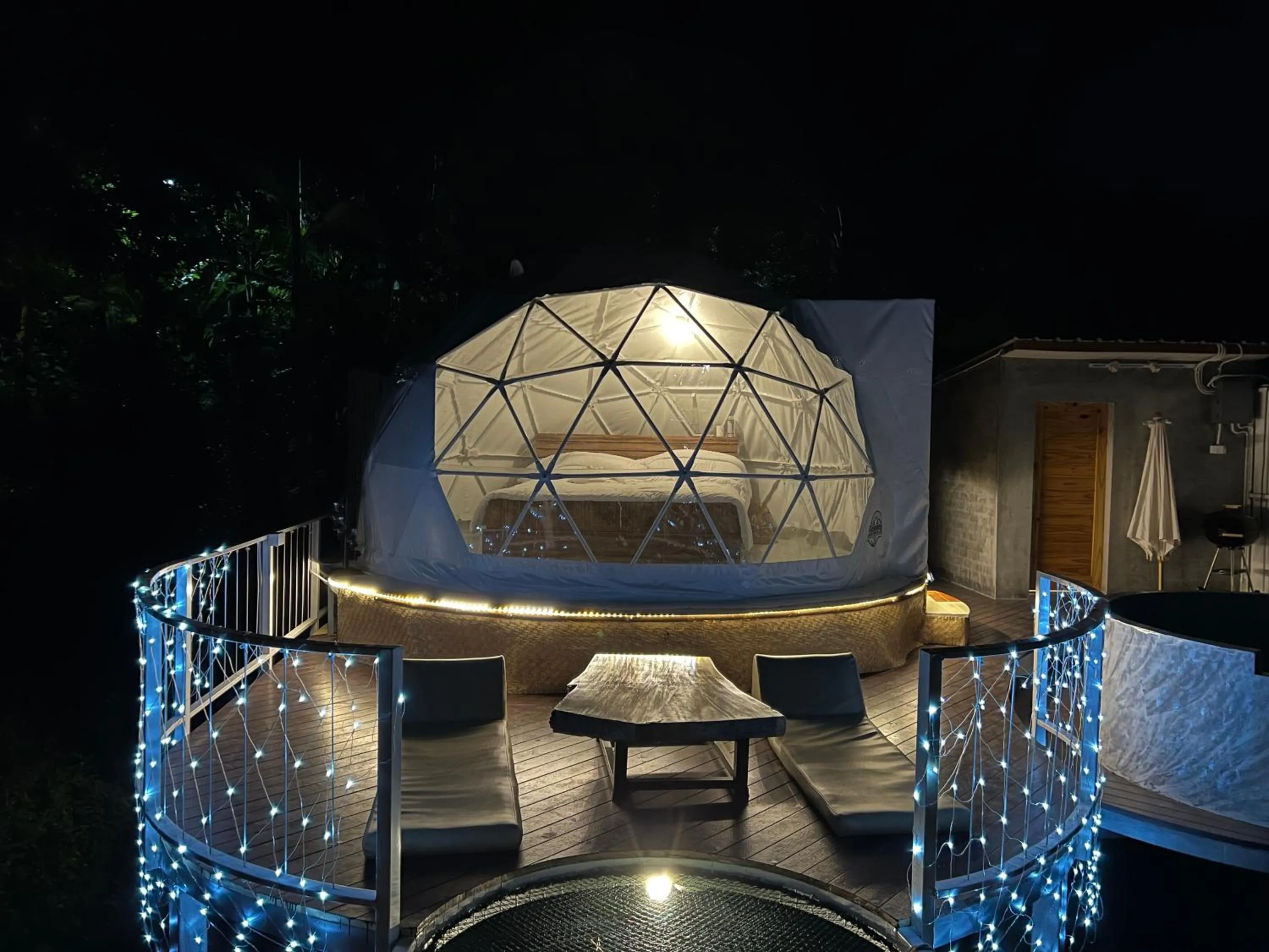 Night in Pang Long Chao resort