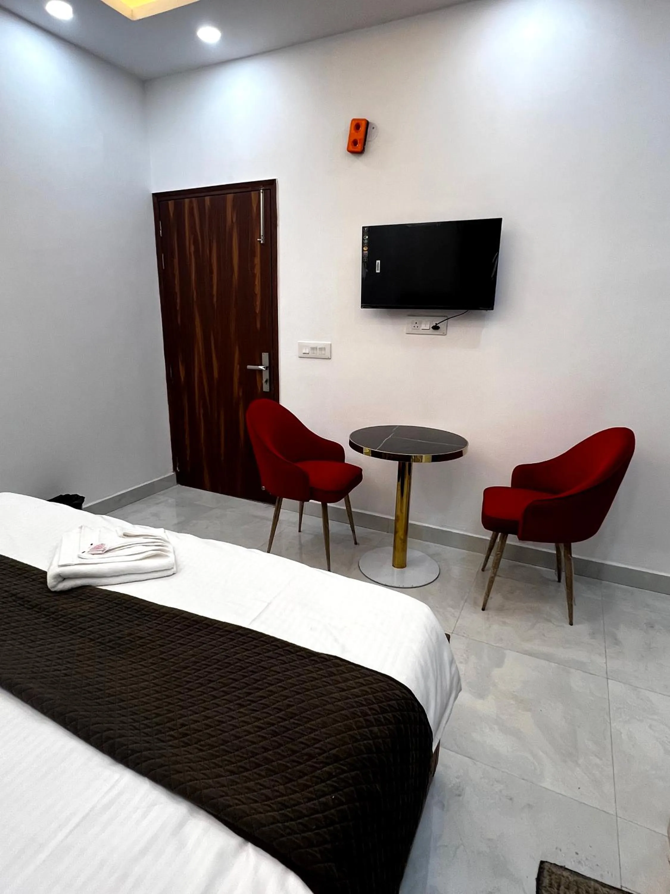 Bed in Hotel Trending Stay