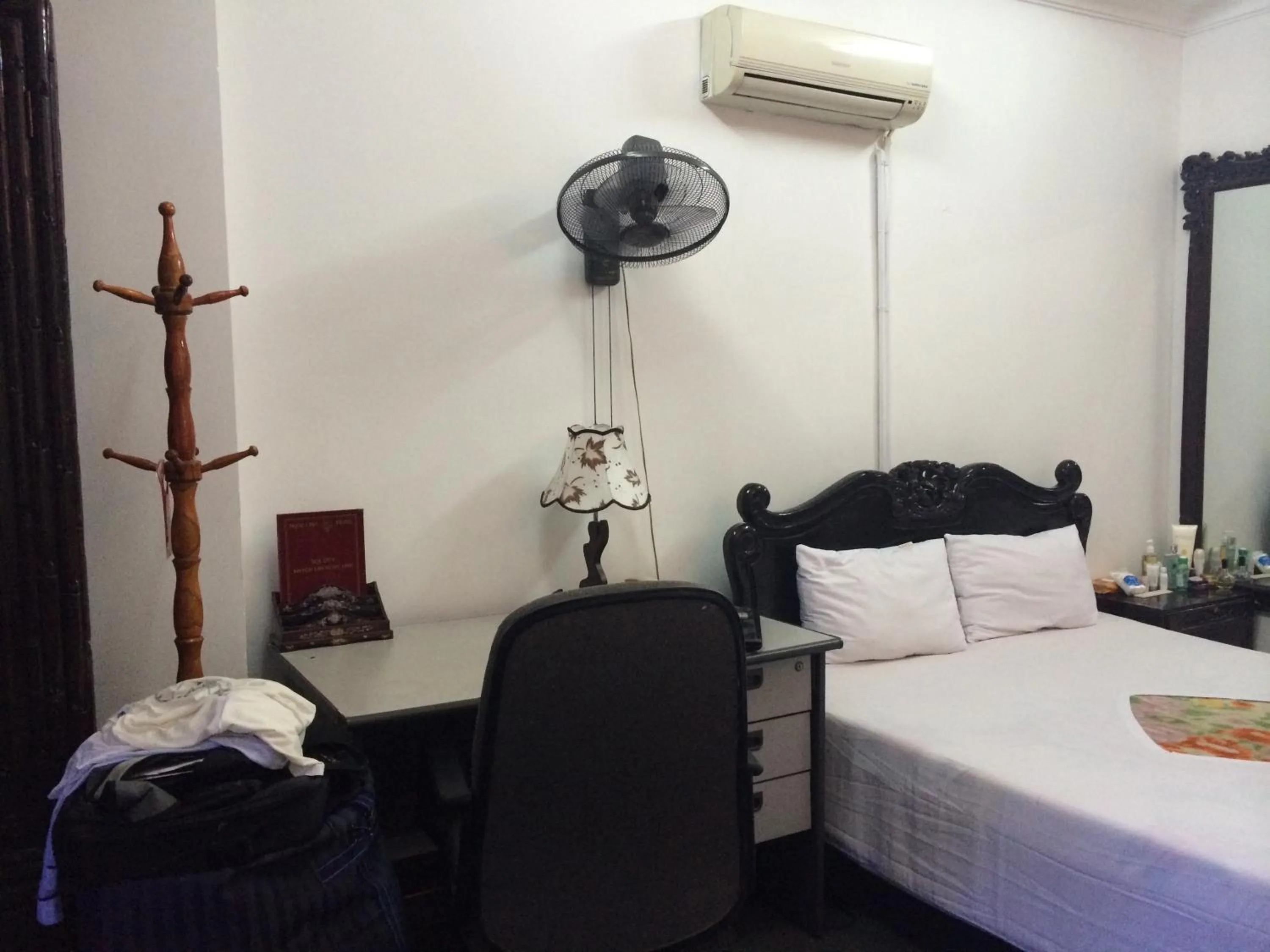 Decorative detail, Bed in Ngoc Linh Hotel