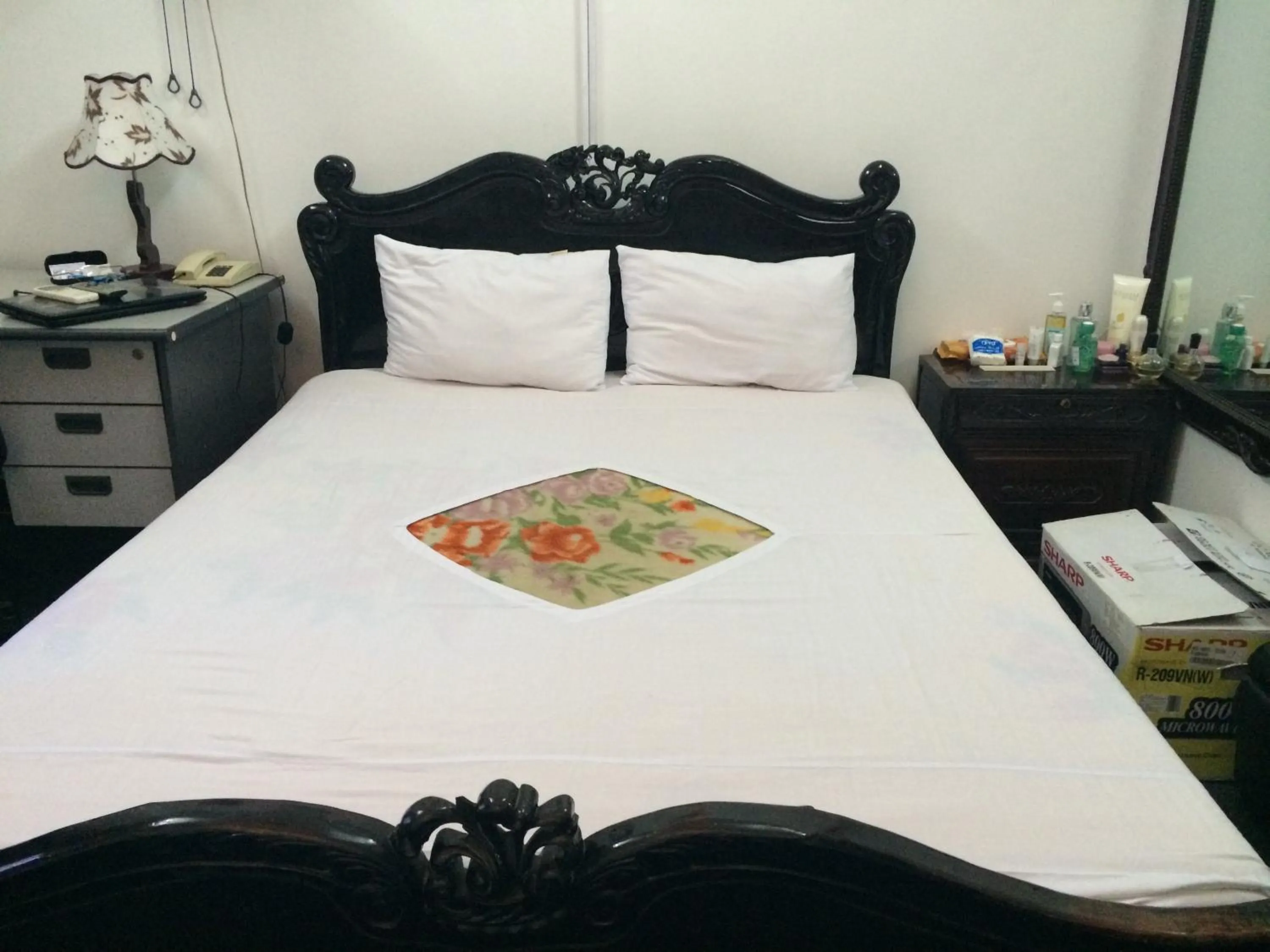 Bed in Ngoc Linh Hotel