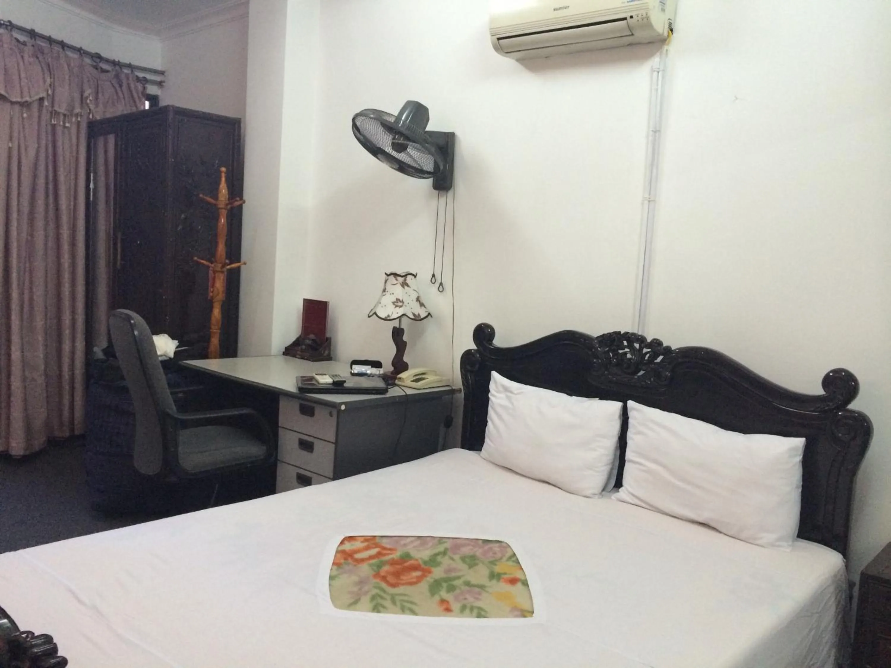 Decorative detail, Bed in Ngoc Linh Hotel