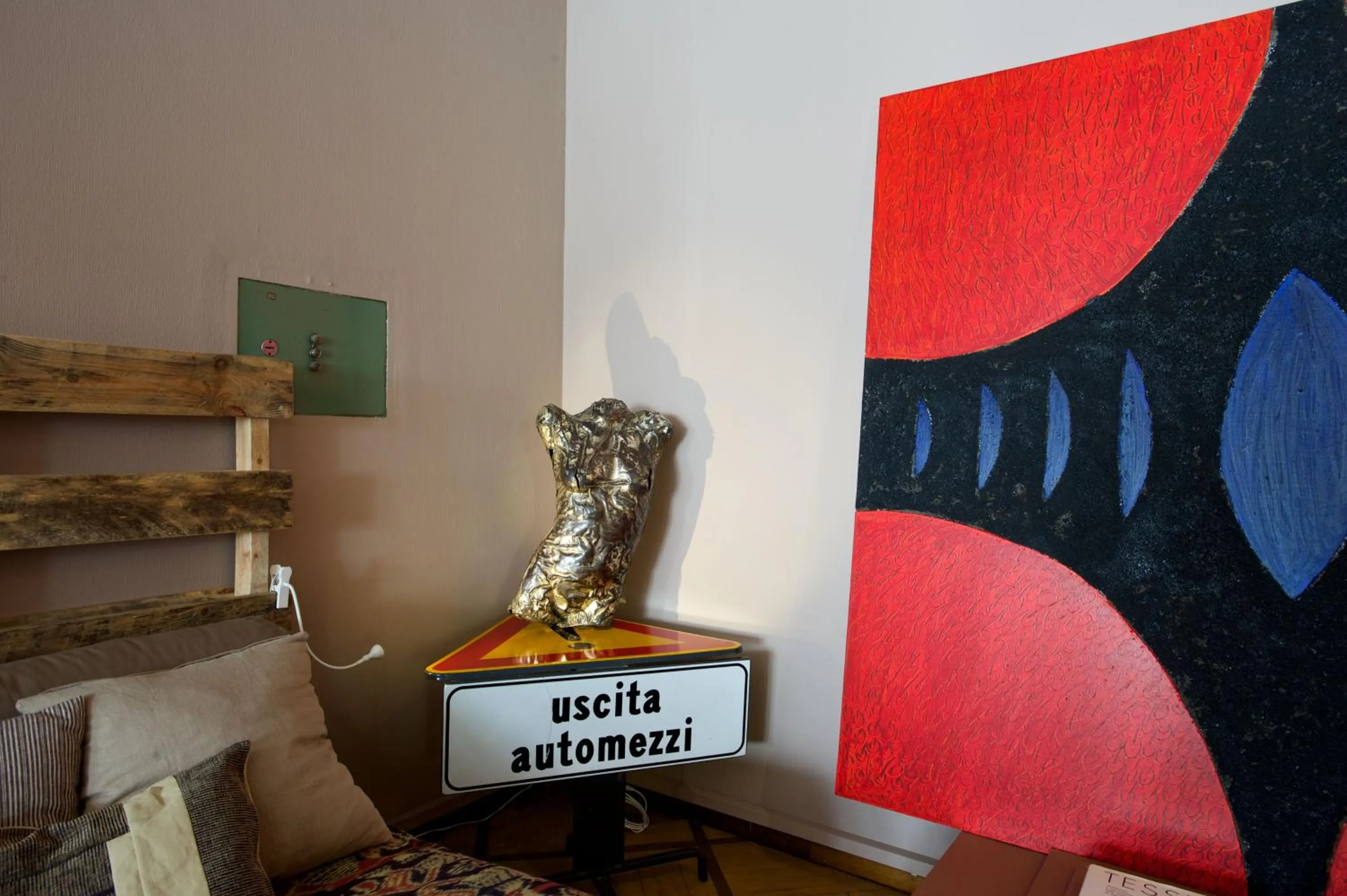 Decorative detail in Bed+Art Milano Centrale