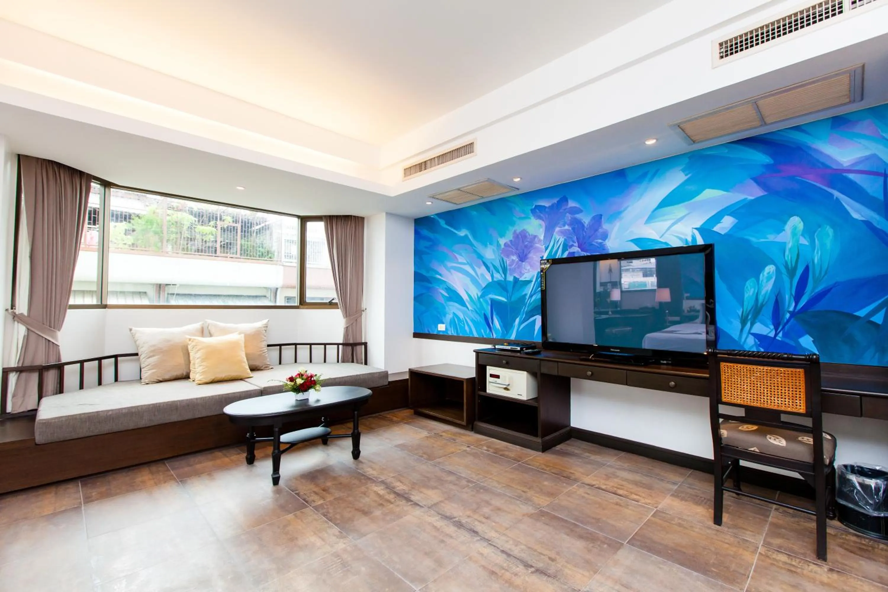 TV and multimedia in The Grand Sathorn