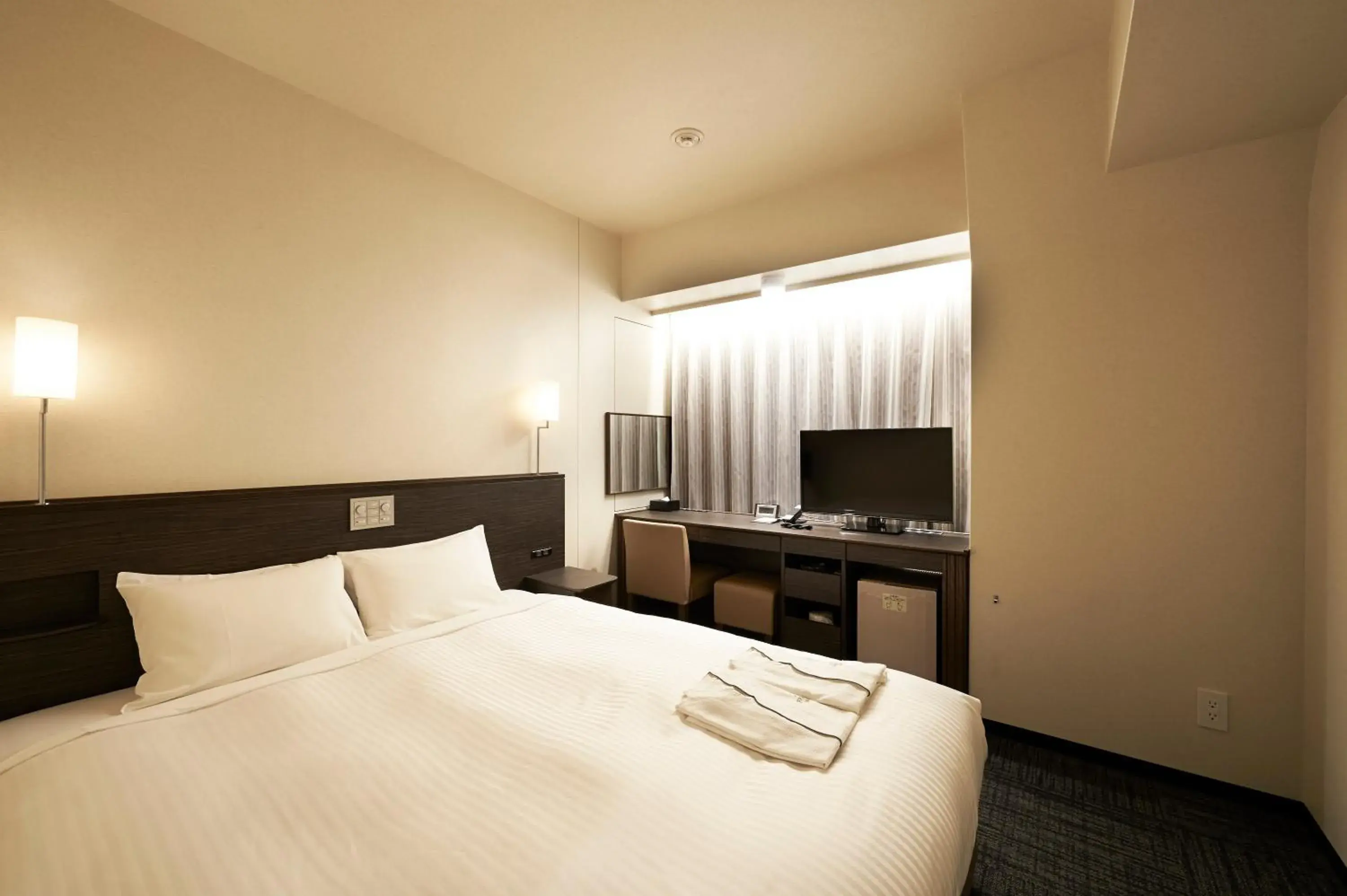 Deluxe Double Room - single occupancy - Smoking in Sotetsu Fresa Inn Ochanomizu Jimbocho Deluxe Double Room - single occupancy - Smoking in Sotetsu Fresa Inn Ochanomizu Jimbocho