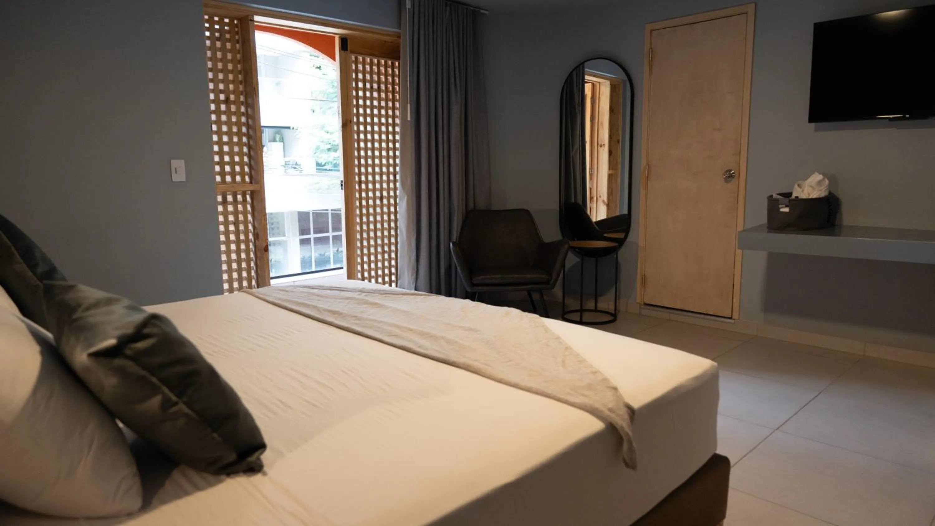 Photo of the whole room, Bed in Leviu by Bernalo Hotels