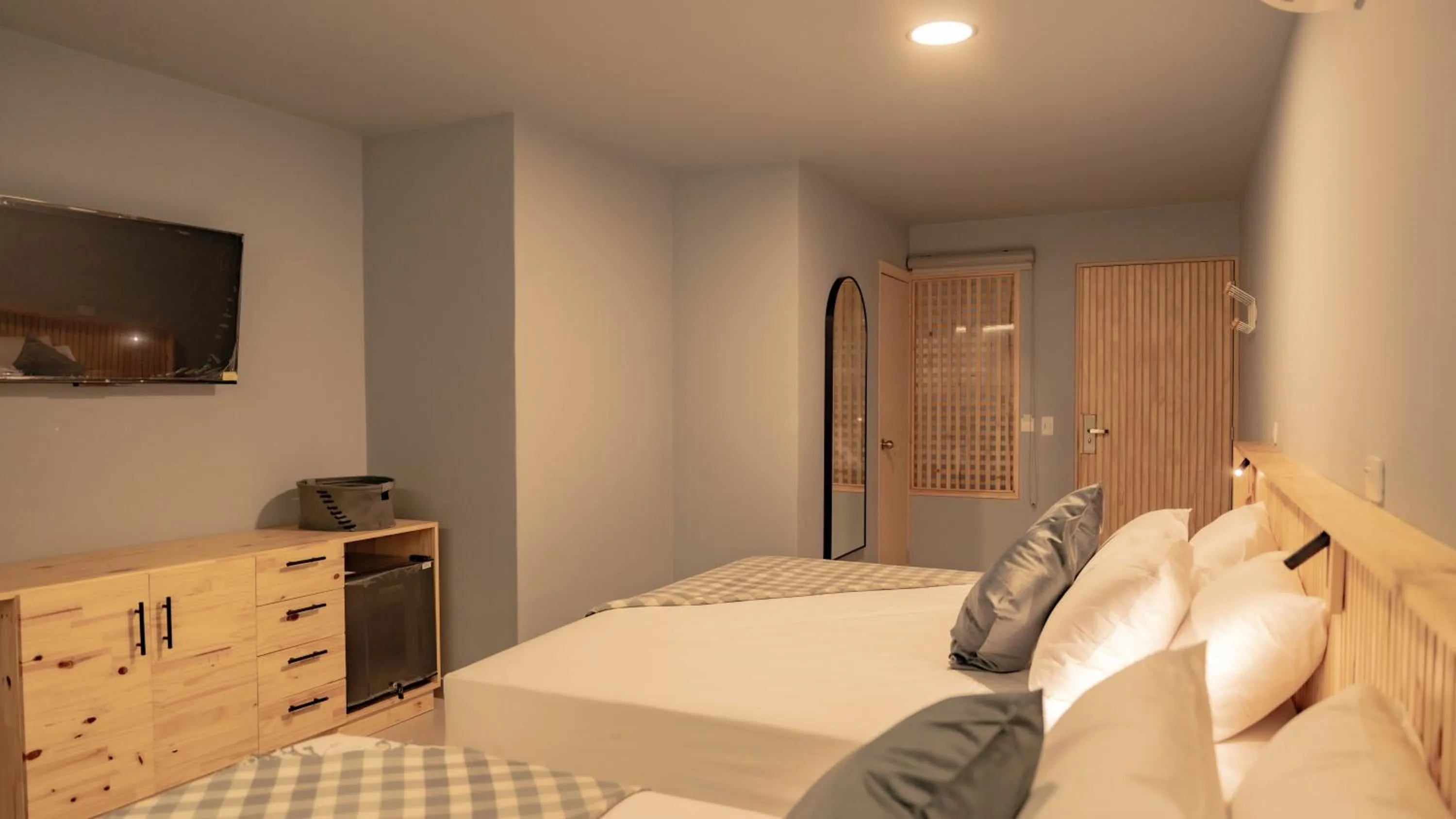 Photo of the whole room, Bed in Leviu by Bernalo Hotels