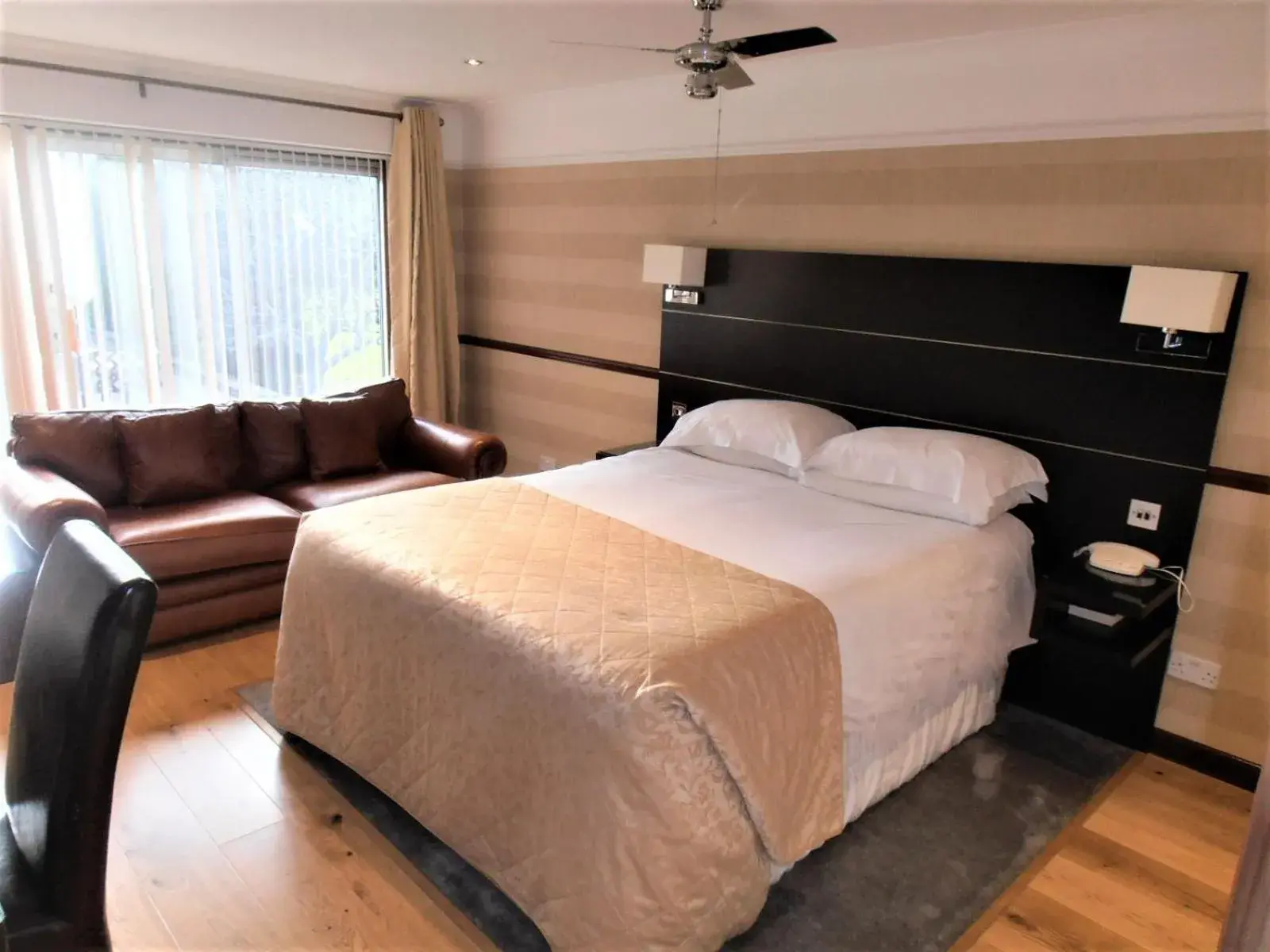 Luxury Double Room in Hollies Hotel Luxury Double Room in Hollies Hotel