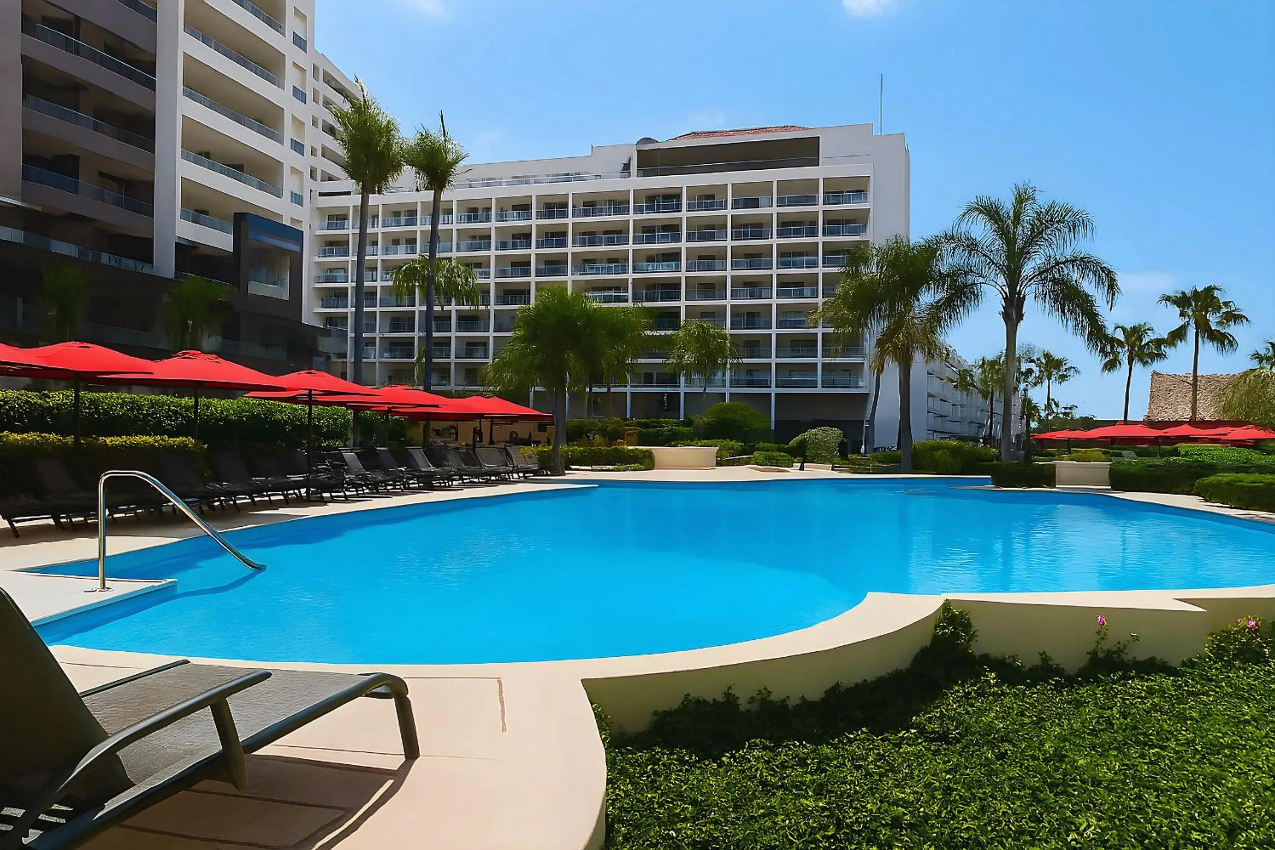 Swimming pool in Grand Venetian Comfort