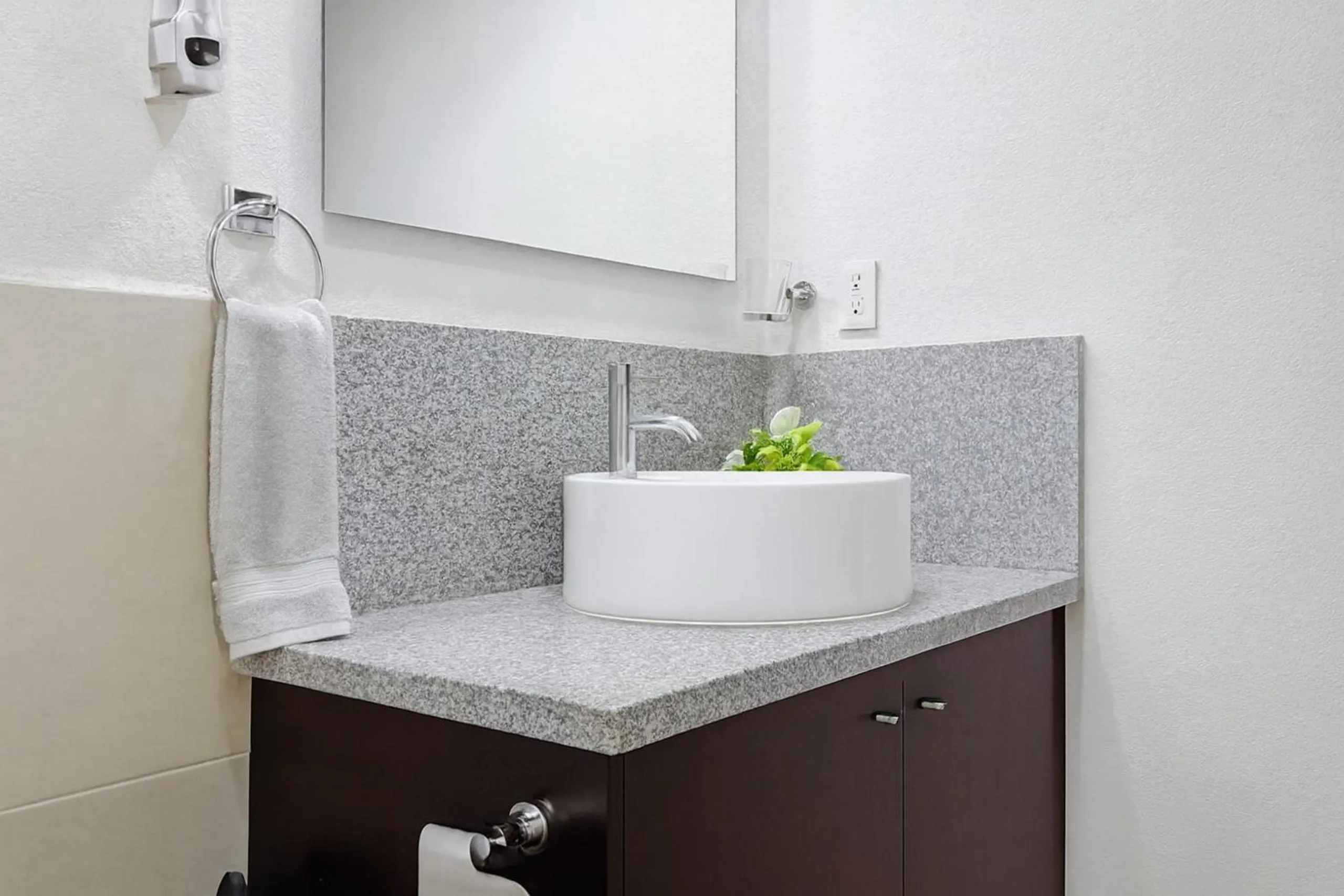 Toilet in Grand Venetian Comfort