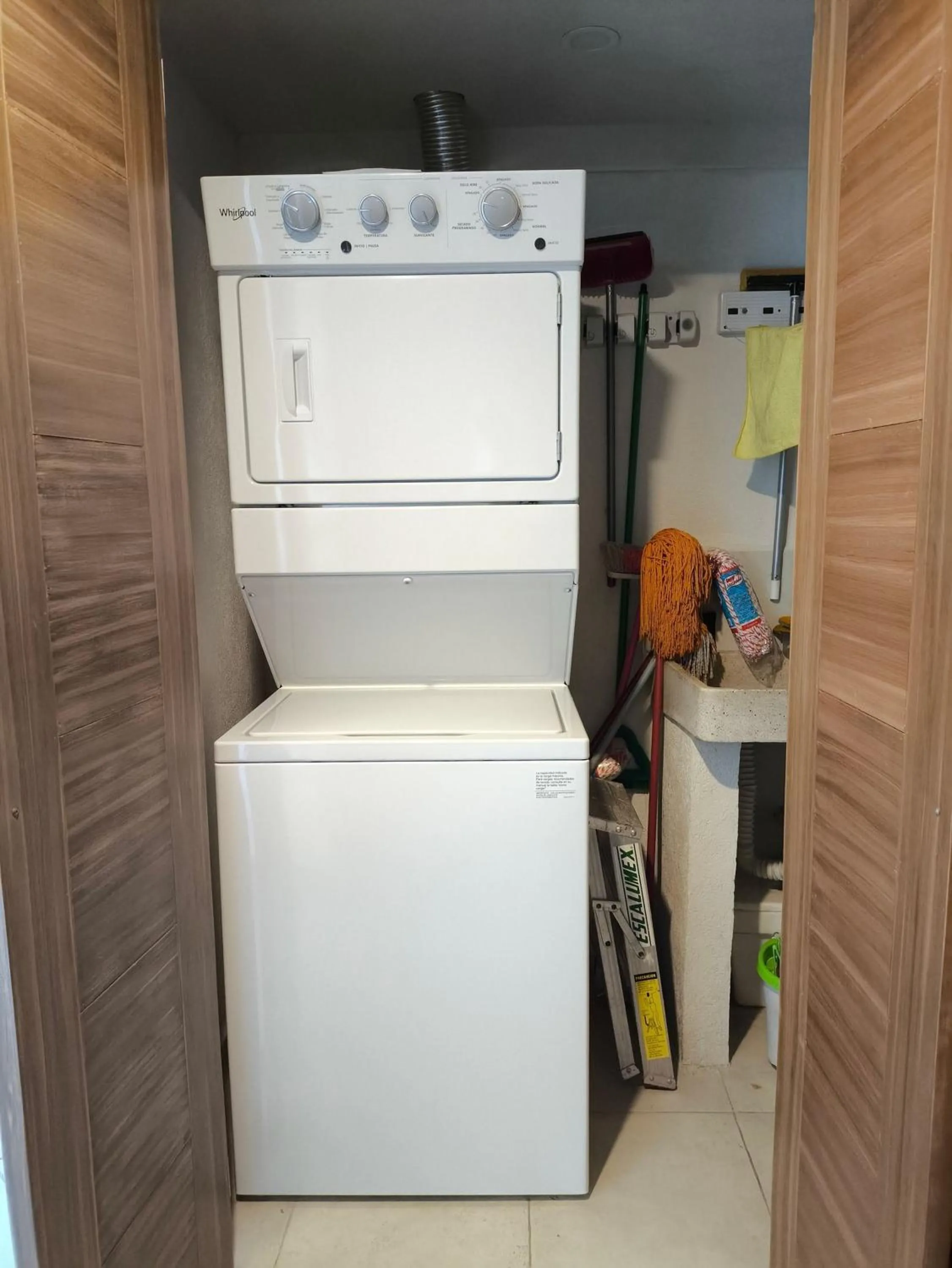 Toilet in Grand Venetian Comfort