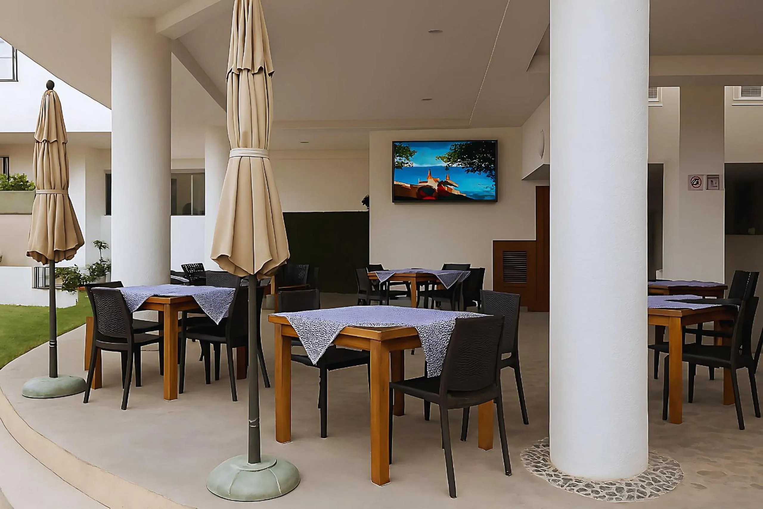 Restaurant/places to eat in Grand Venetian Comfort