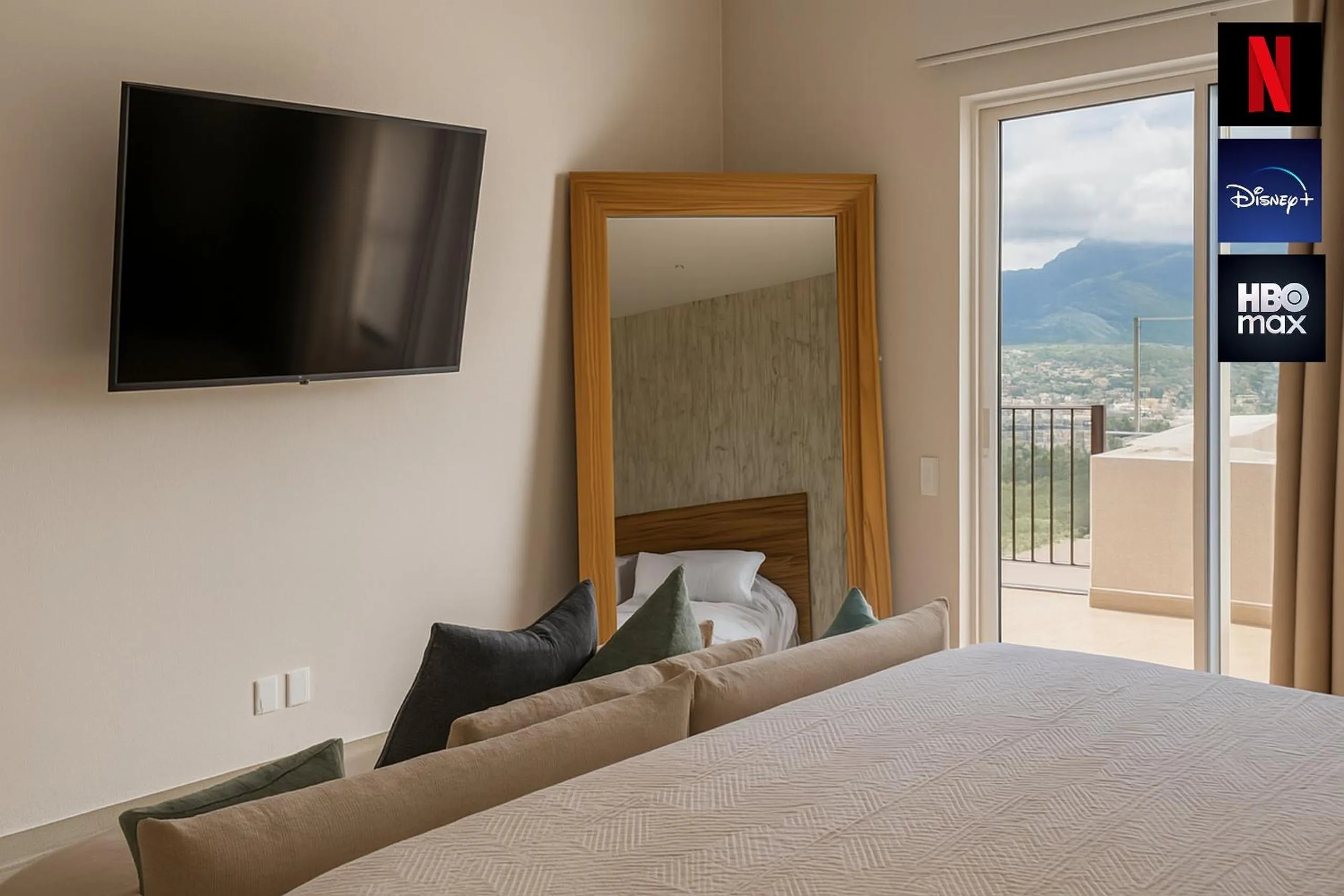 Bed in Grand Venetian Comfort