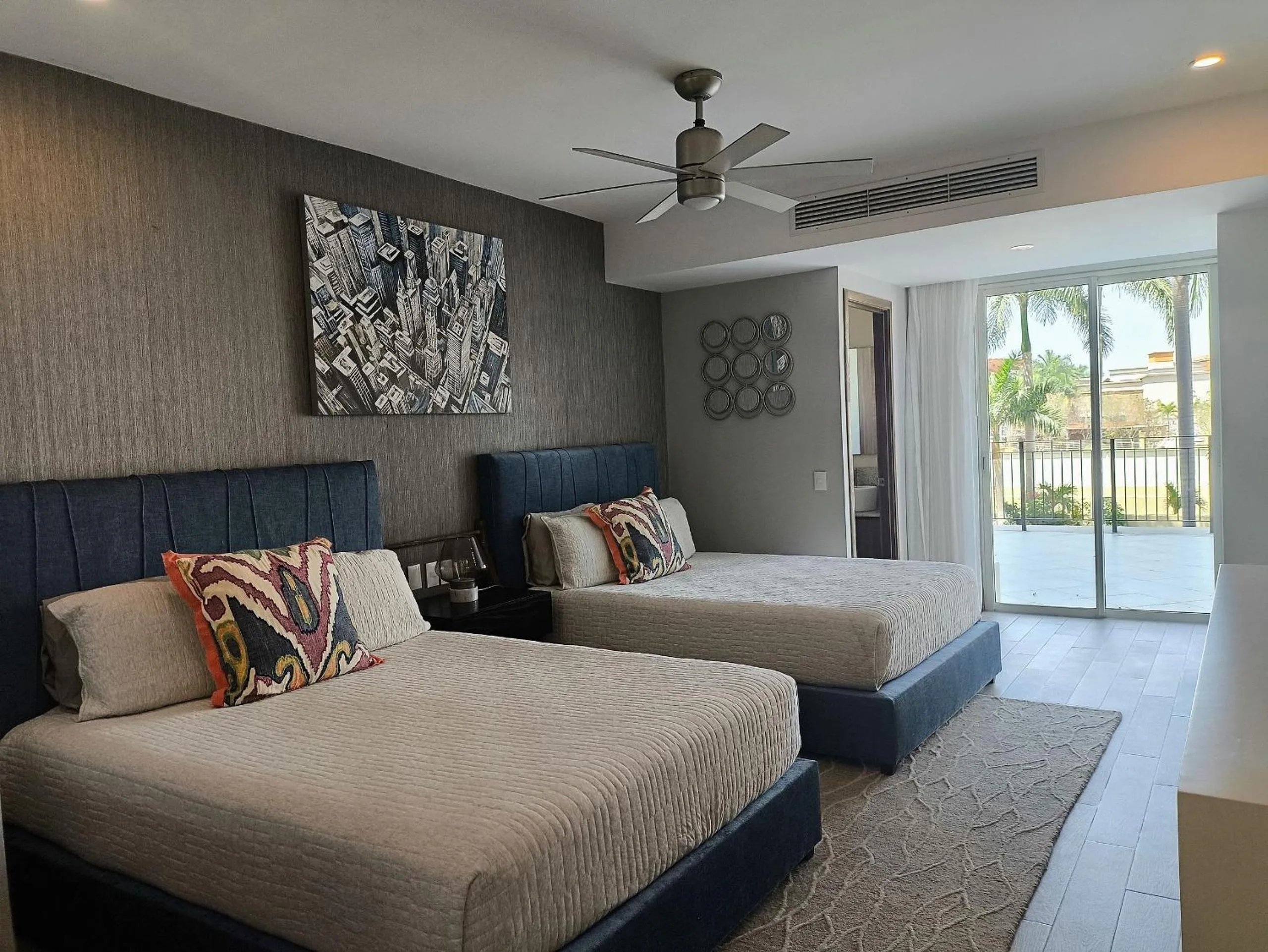 Bed in Grand Venetian Comfort