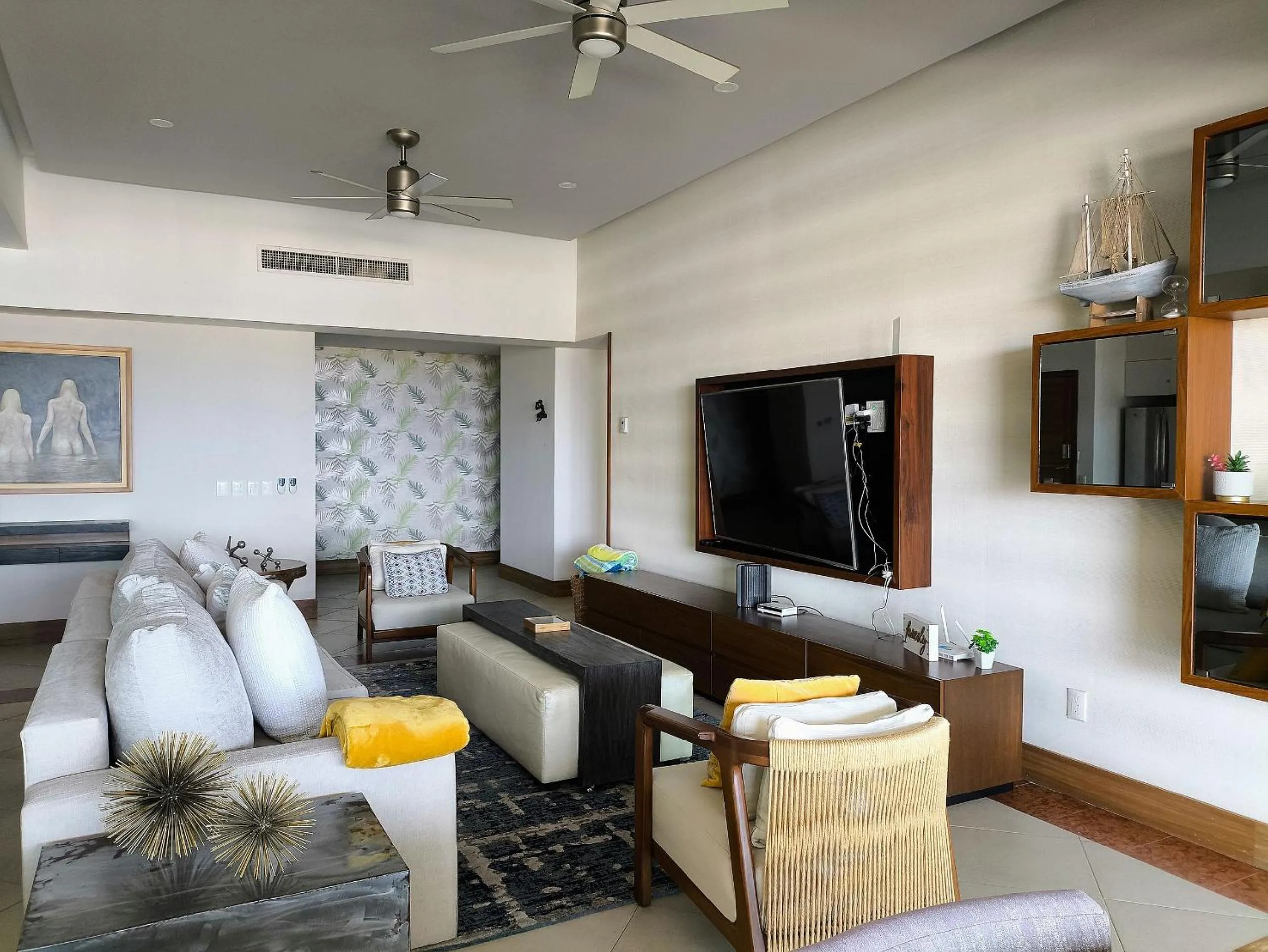 Living room in Grand Venetian Comfort