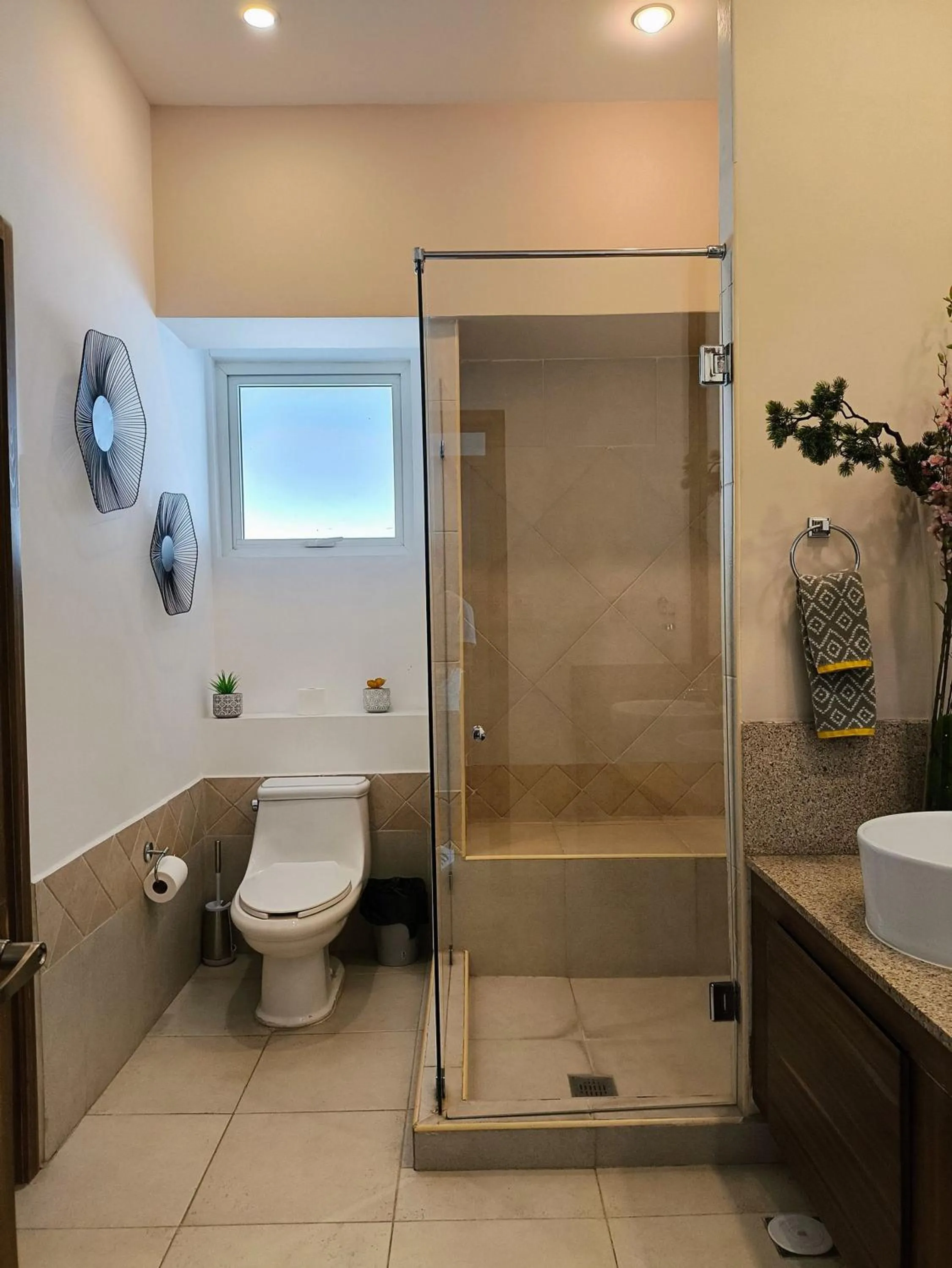 Toilet in Grand Venetian Comfort