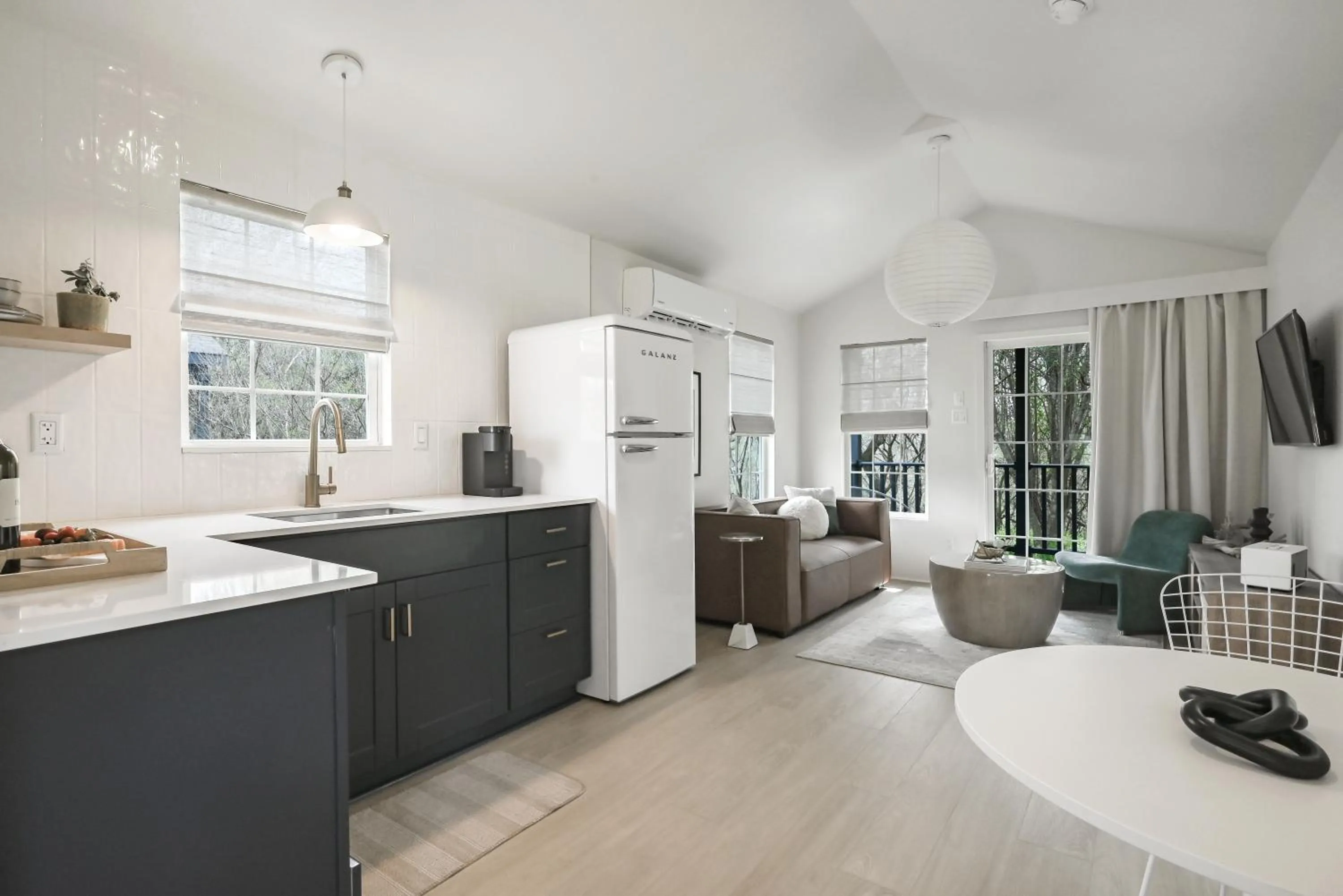 Melrose River Club Resort