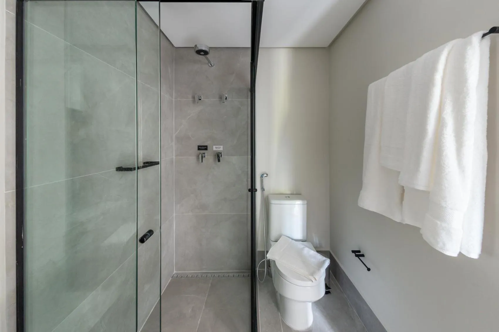 Shower in Charlie Ibirapuera - Perto da Bienal e Aeroporto CGH