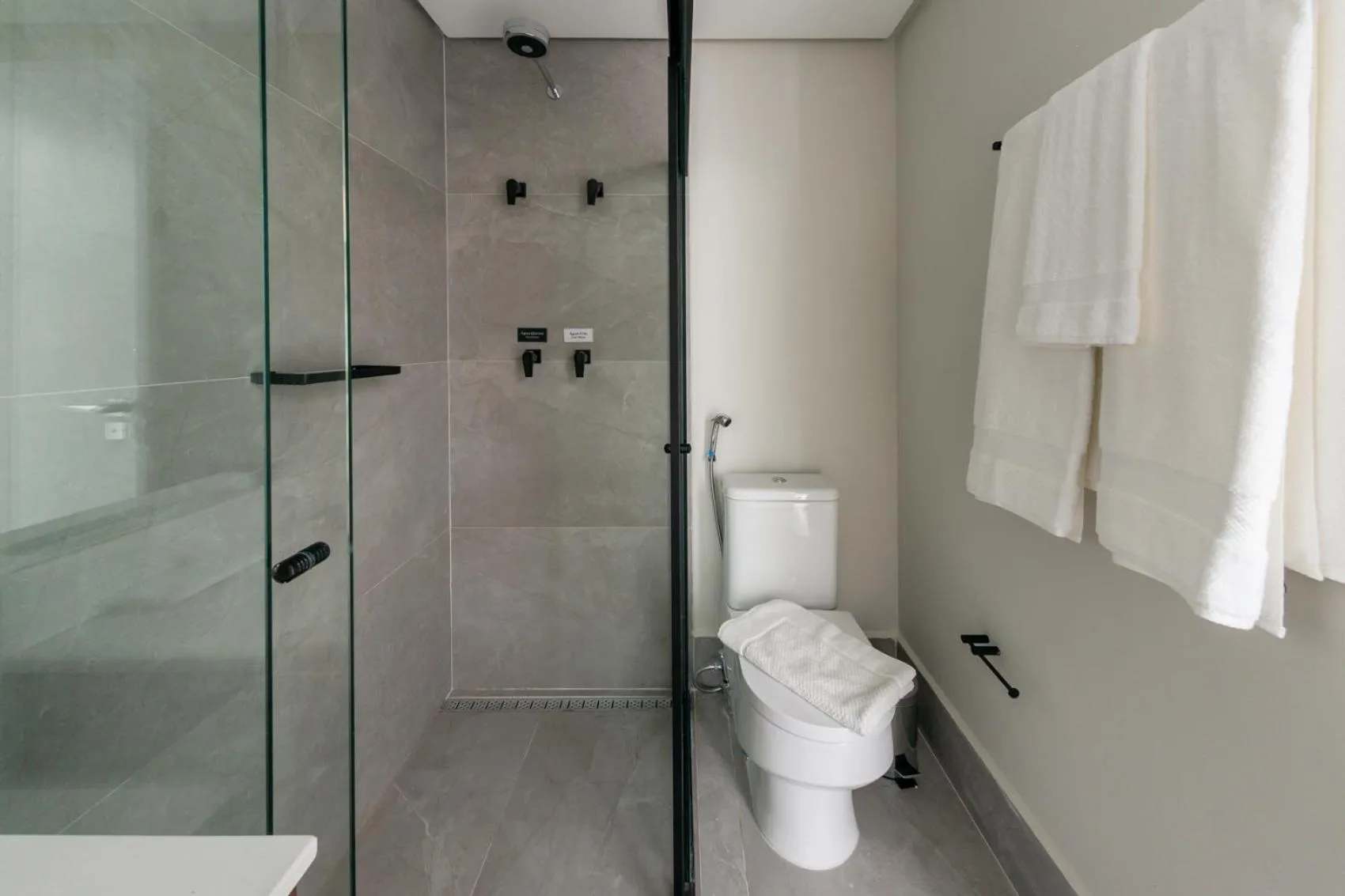 Shower in Charlie Ibirapuera - Perto da Bienal e Aeroporto CGH