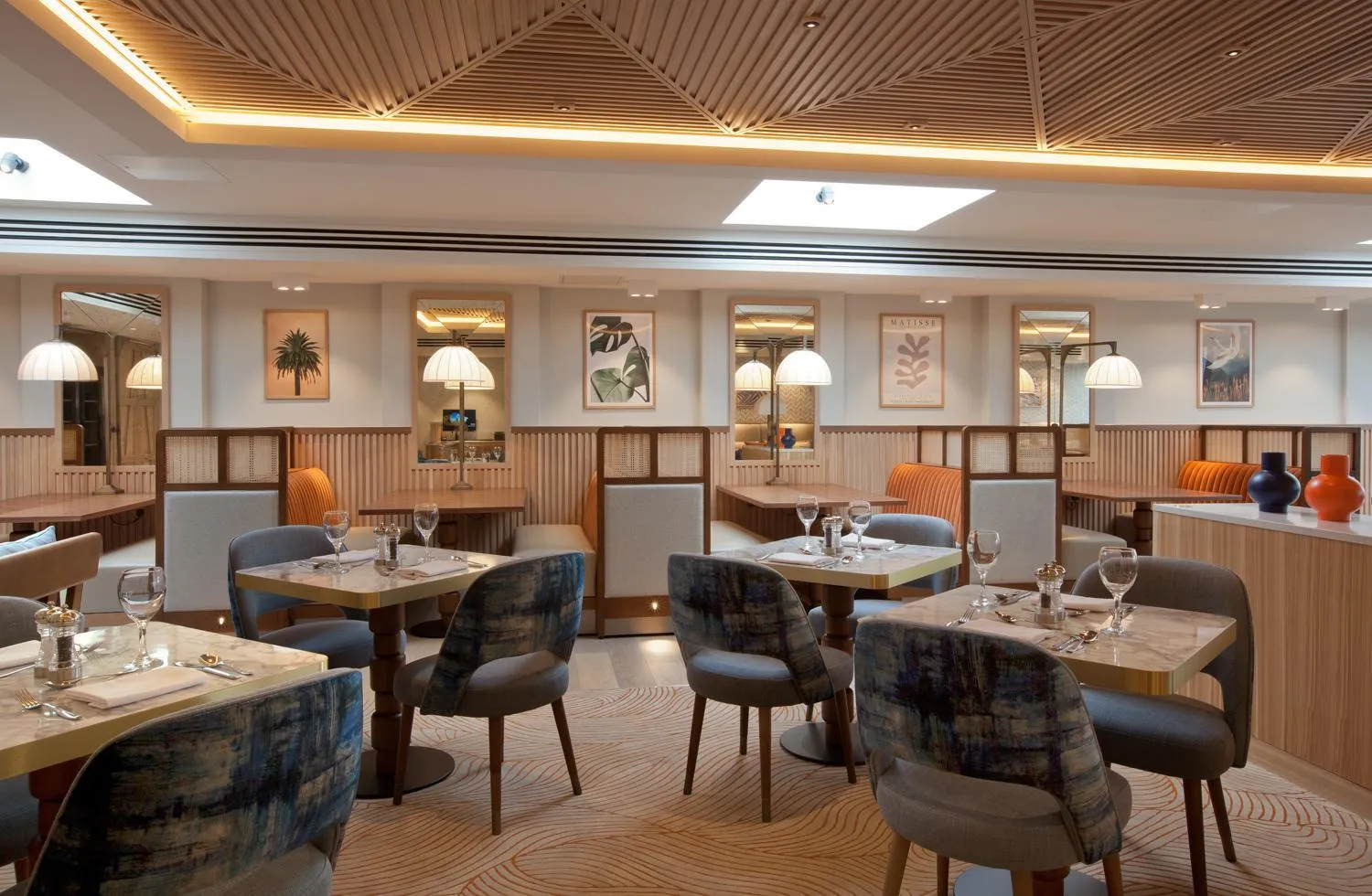 Restaurant/places to eat in Mottram Hall