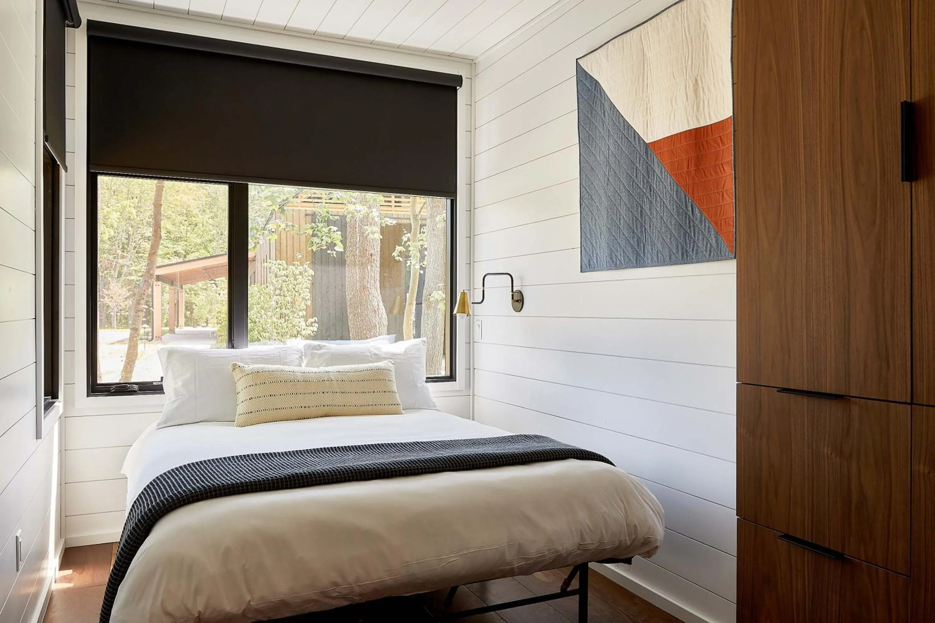 Bedroom, Bed in AutoCamp Sequoia