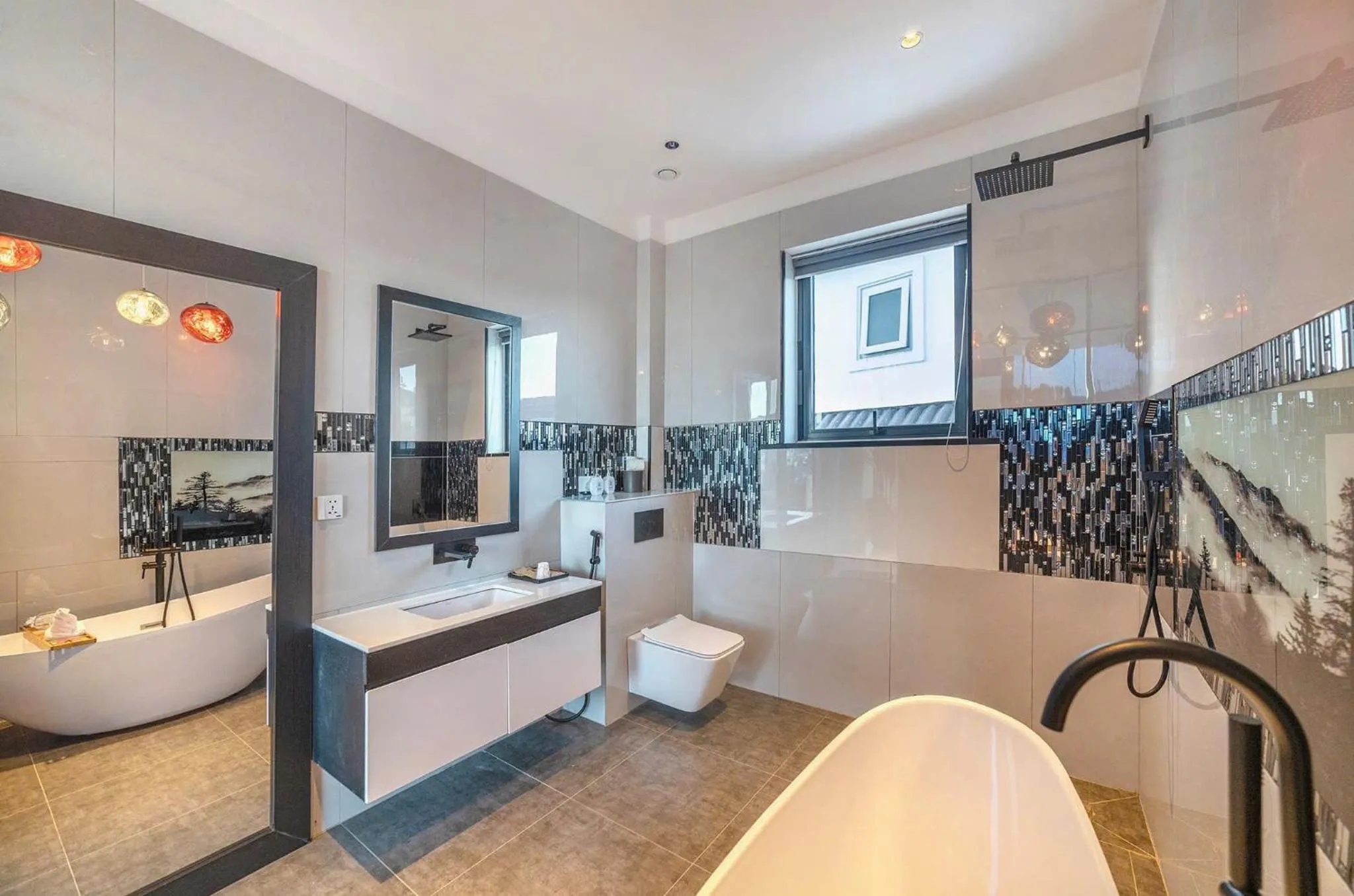 Toilet in LYN's HOTEL