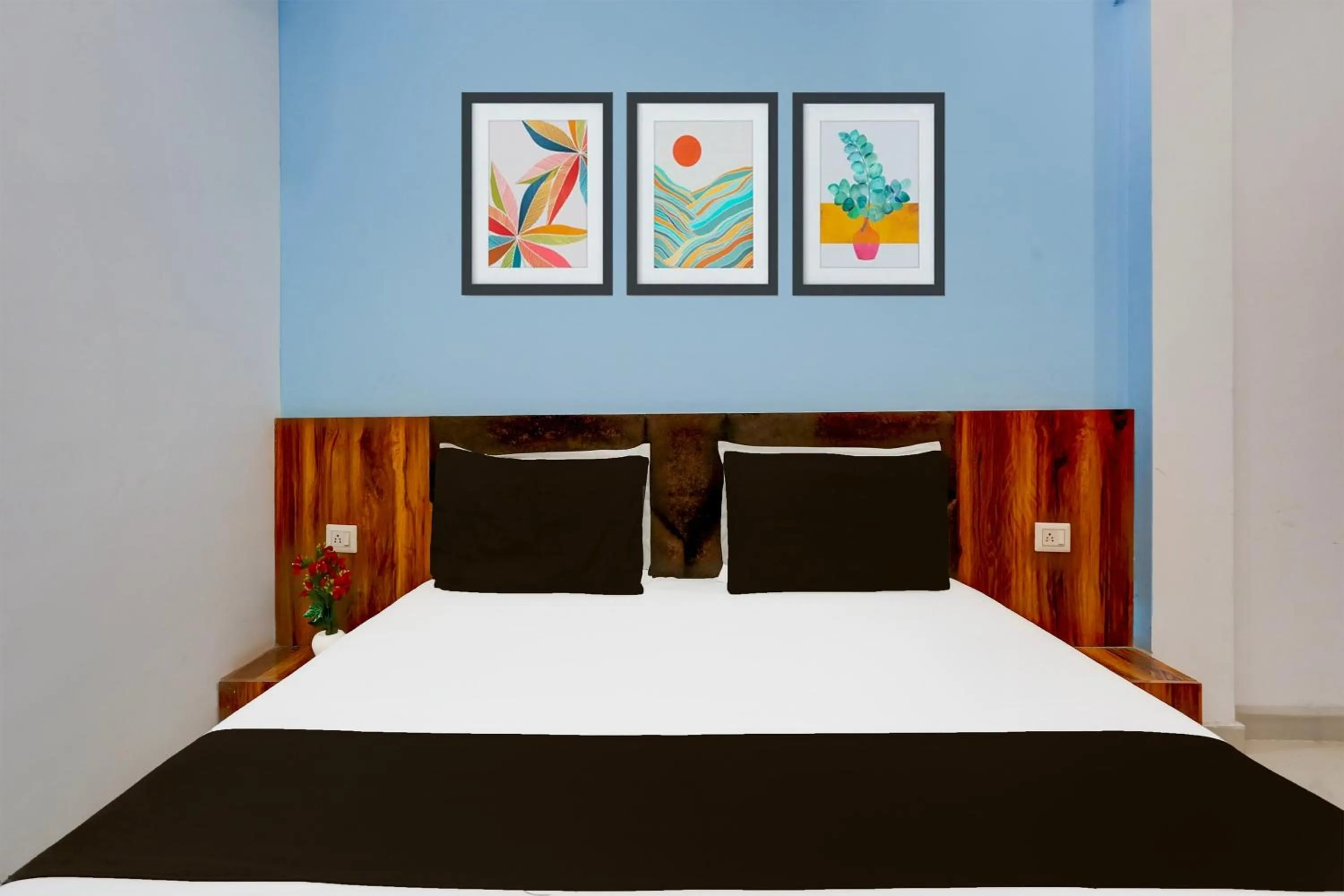 Bedroom, Bed in Hotel O Adinath Guest House