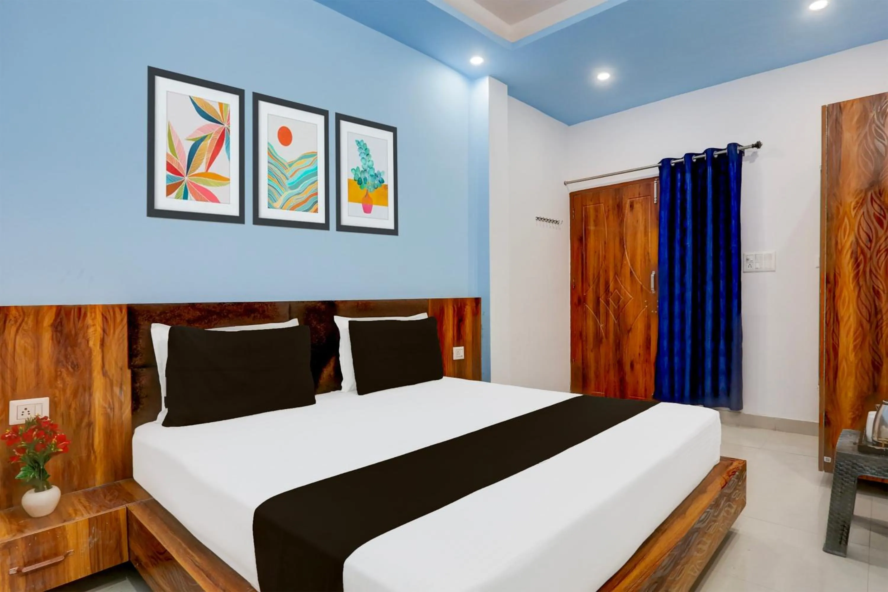 Bedroom, Bed in Hotel O Adinath Guest House