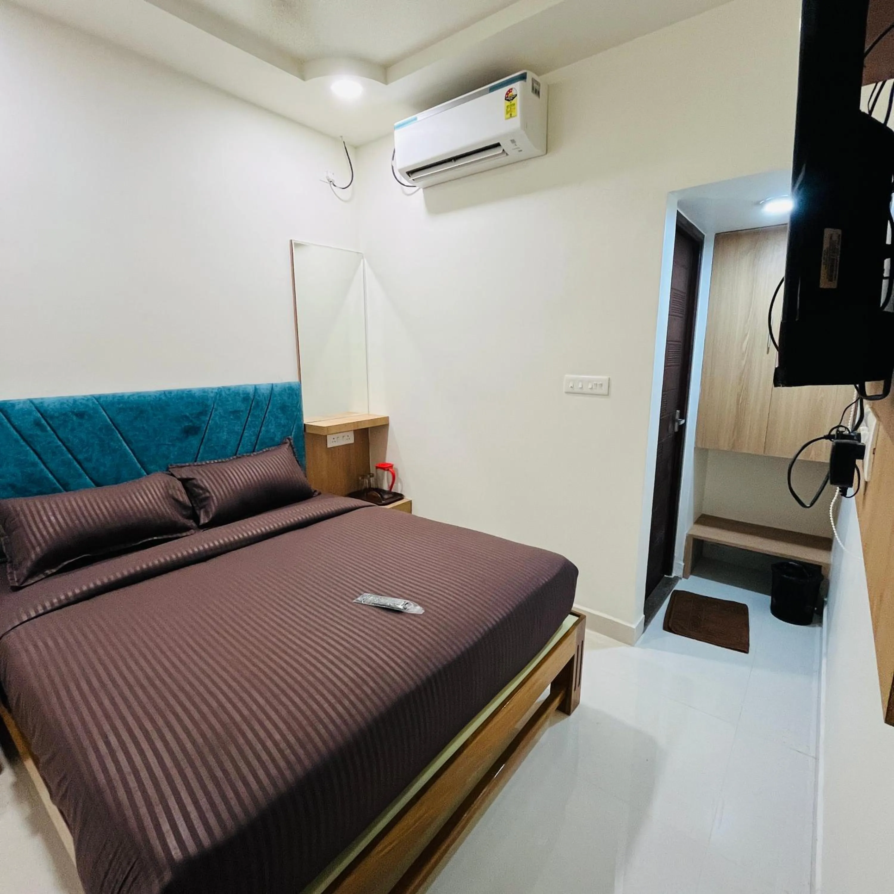 Bedroom, Bed in Sundaram Residency Chennai