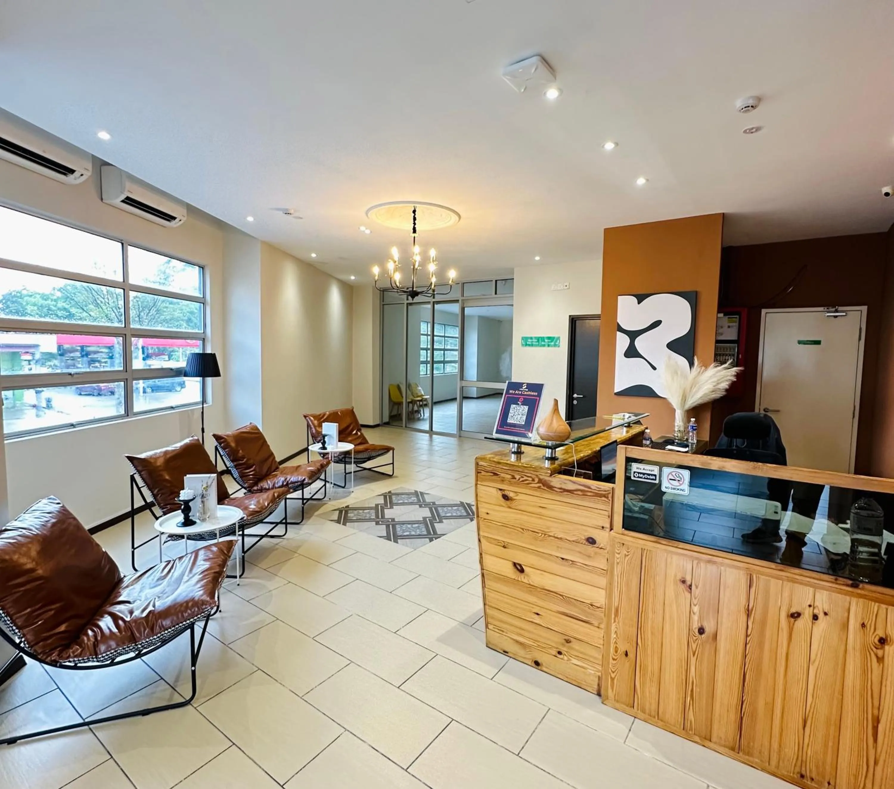 Swing & Pillows - Apple Hotel Shah Alam