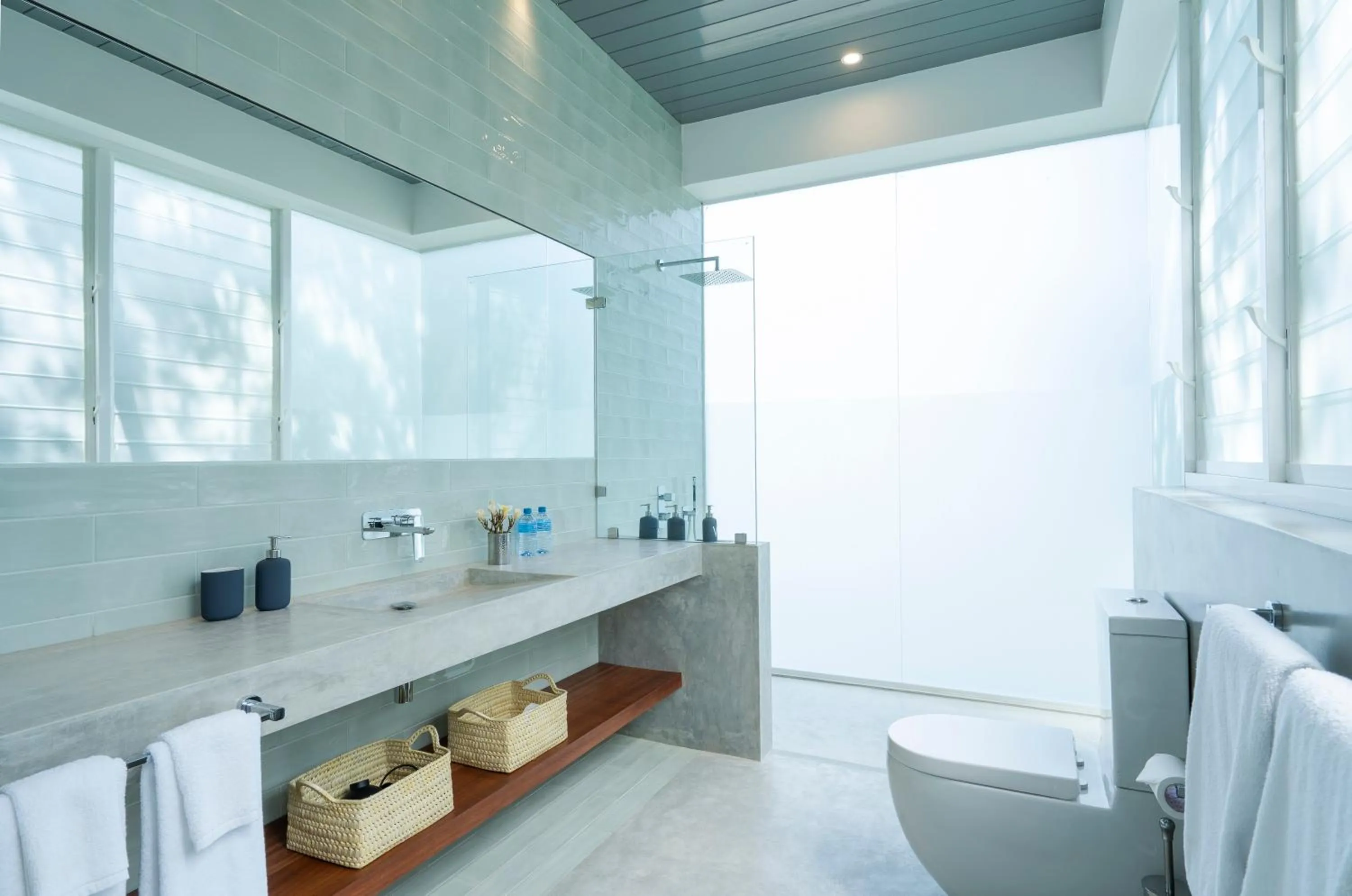 Shower in The Nine Mirissa