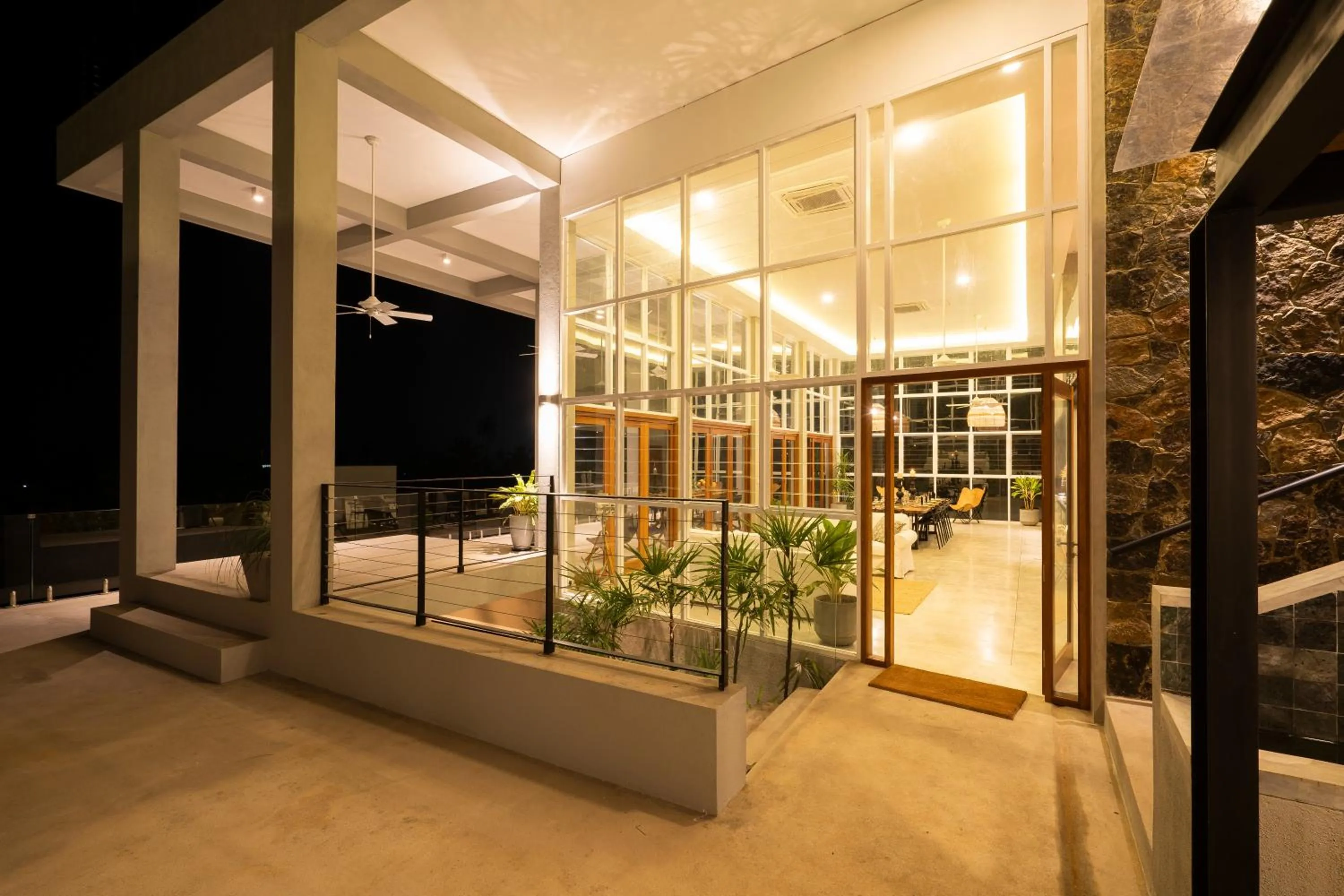 Restaurant/places to eat in The Nine Mirissa