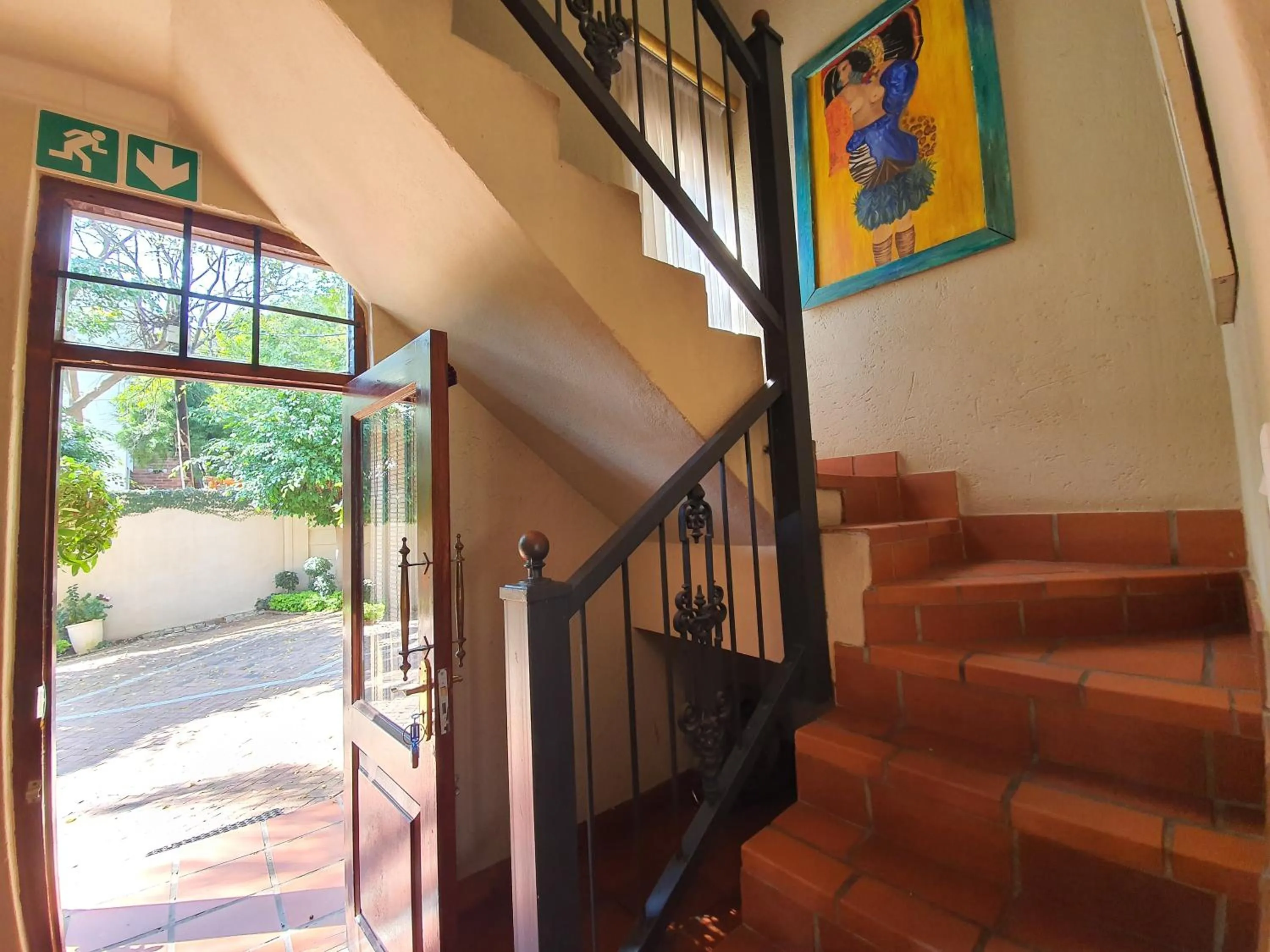 Waterhouse Guest Lodge - Indus Street