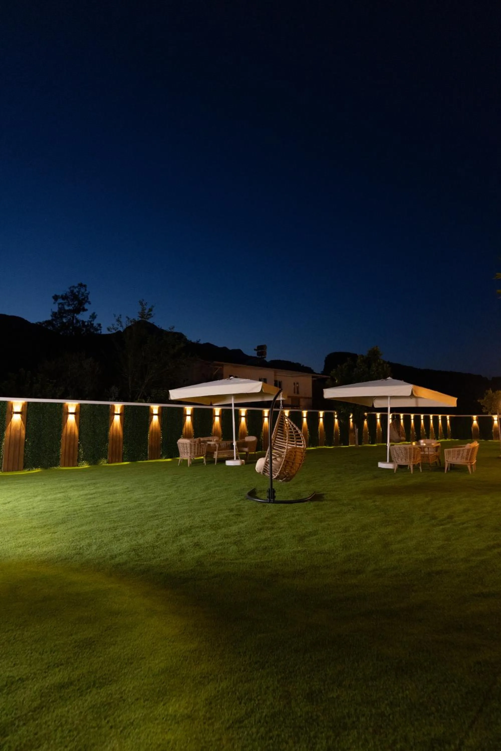 Garden in Three Points Hotel