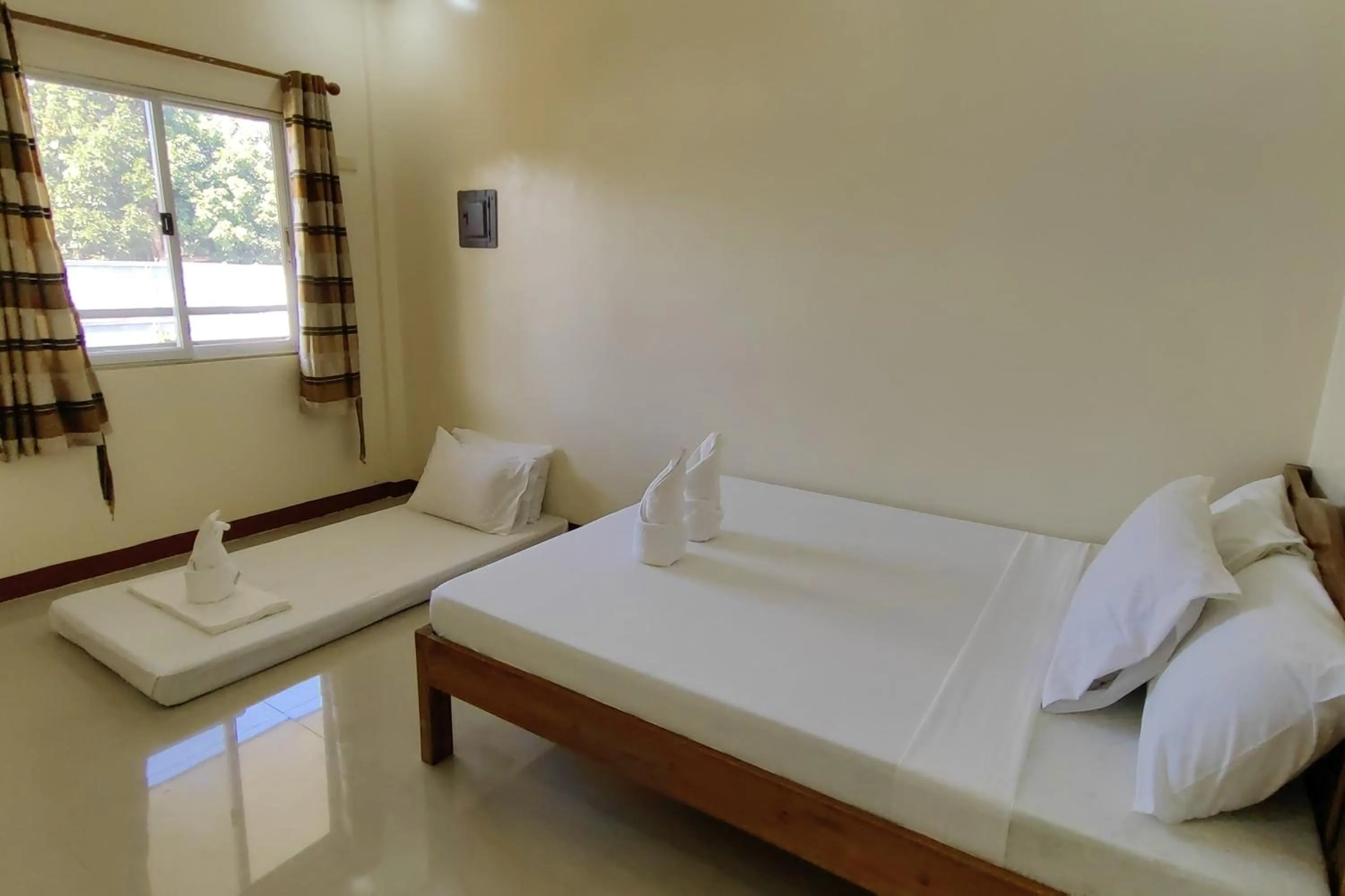 Photo of the whole room, Bed in Summer Wind Pension