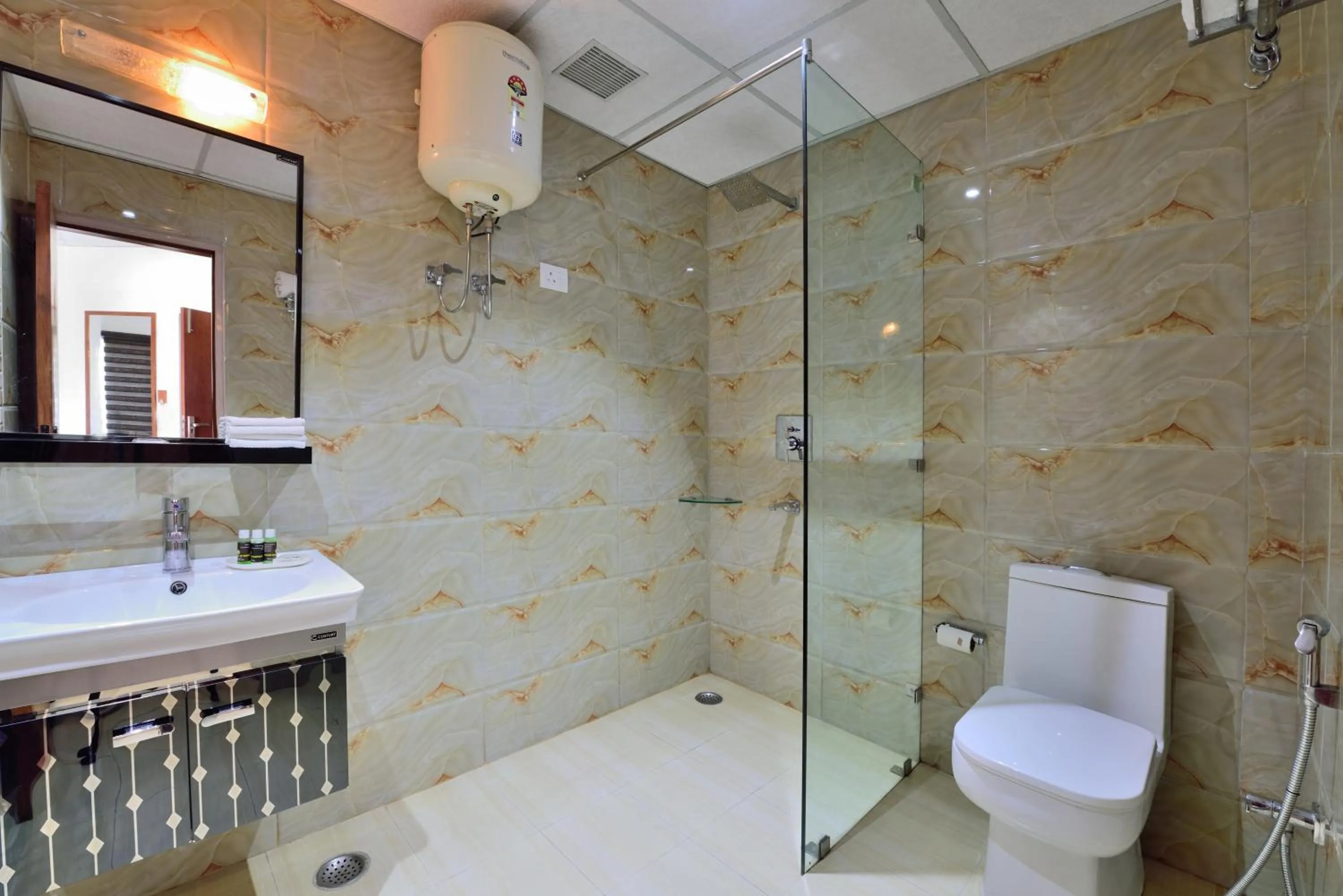 Galleu Hill Resort, Kufri Himalayan view resort