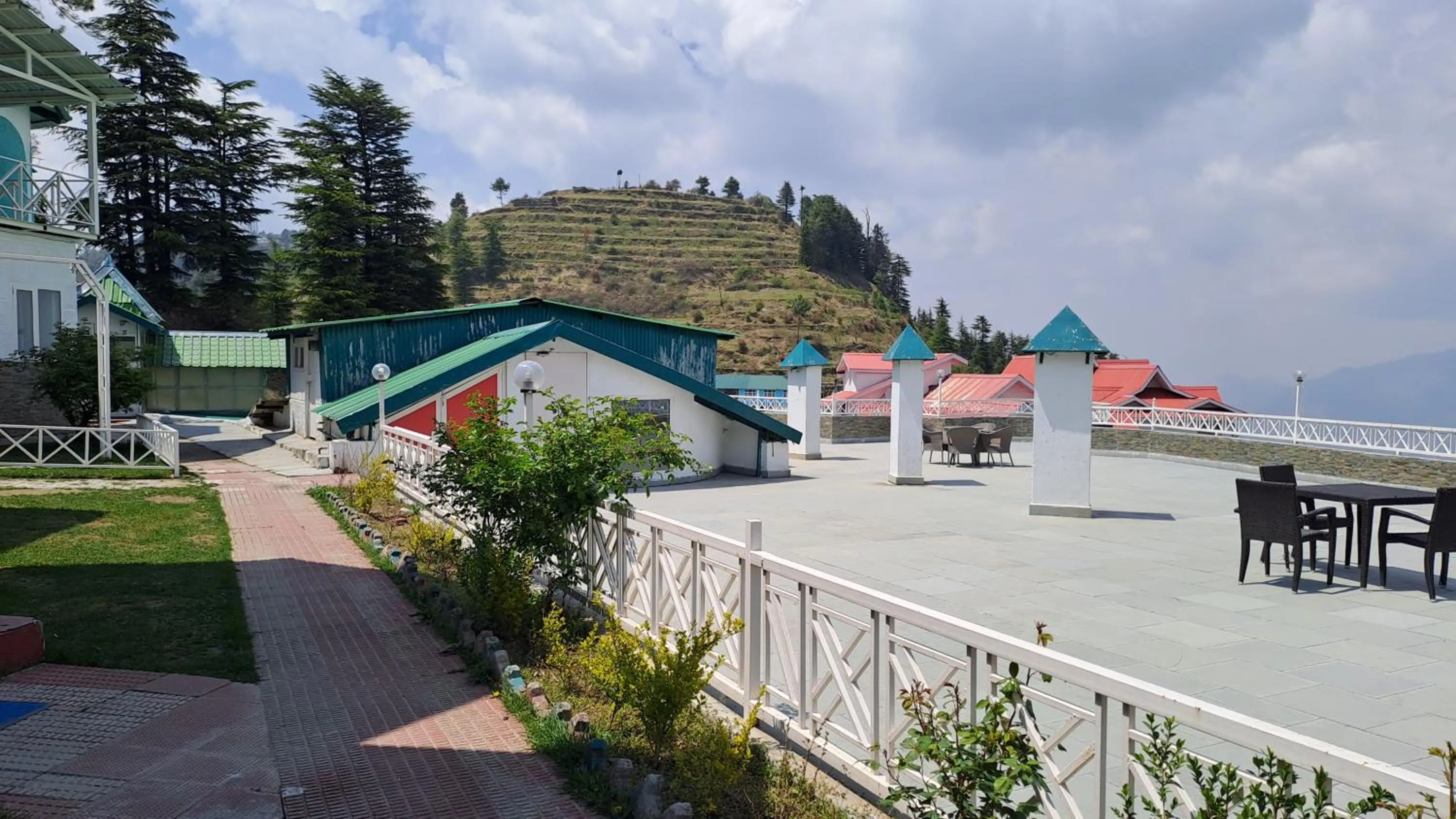 Property building in Galleu Hill Resort, Kufri Himalayan view resort