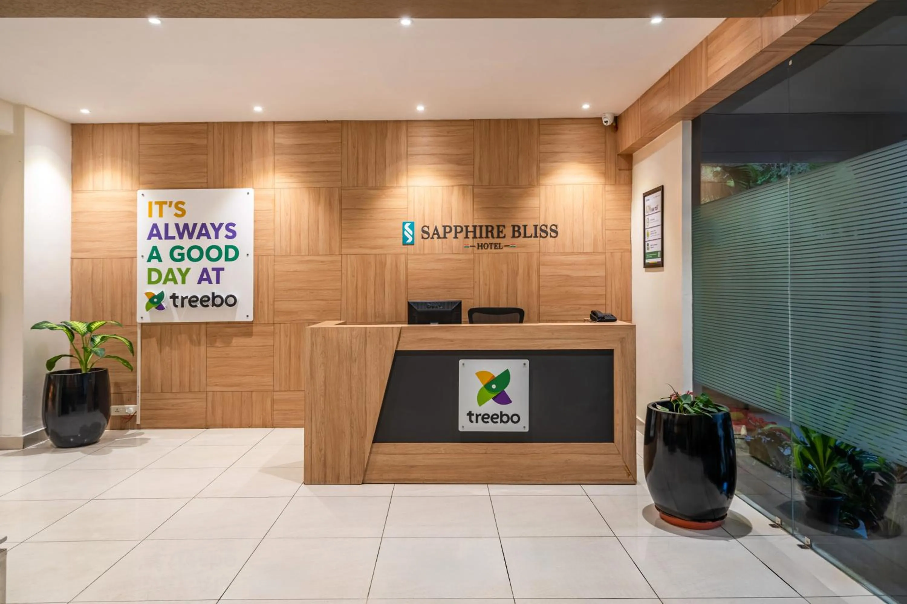 Lobby or reception in Treebo Sapphire Bliss