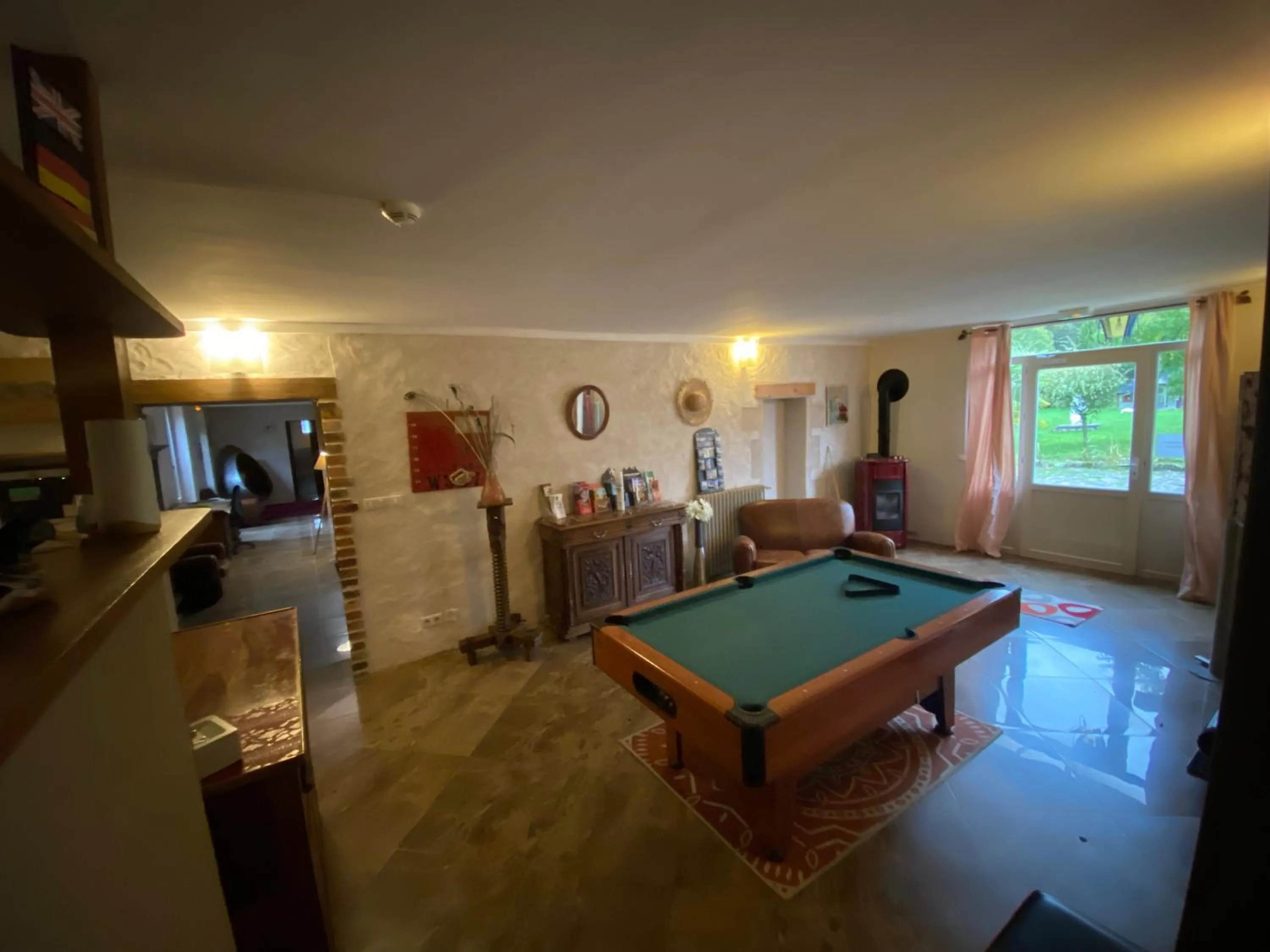 Billiard in Hotel Moulin de Villiers