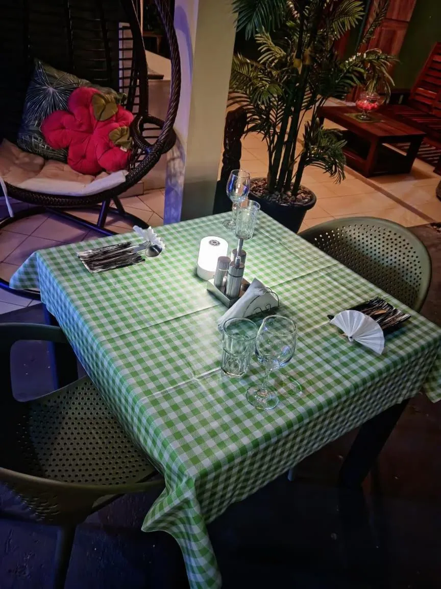 Restaurant/places to eat in Hotel Bom Amigo