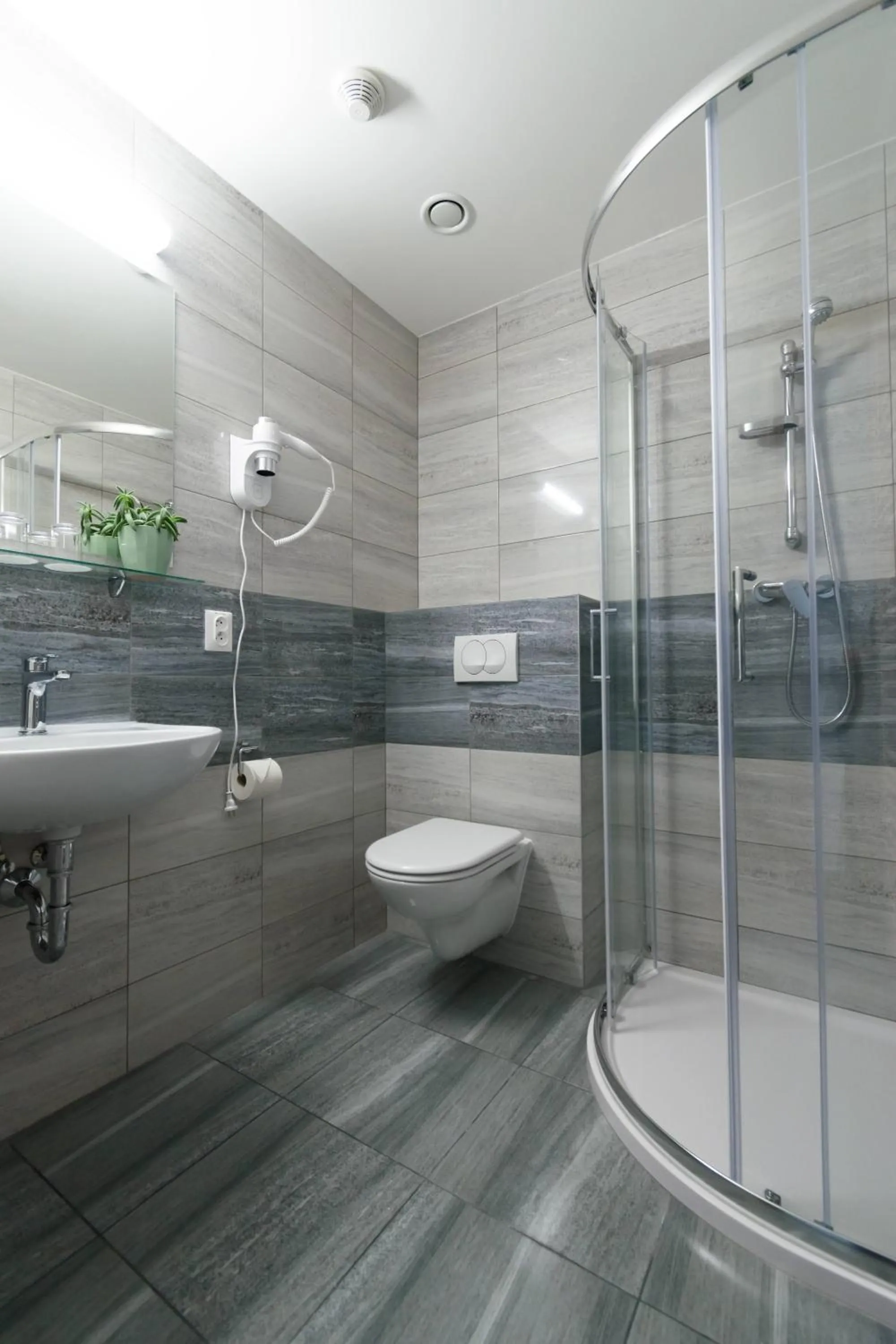 Toilet in Solid Gold Garni Hotel