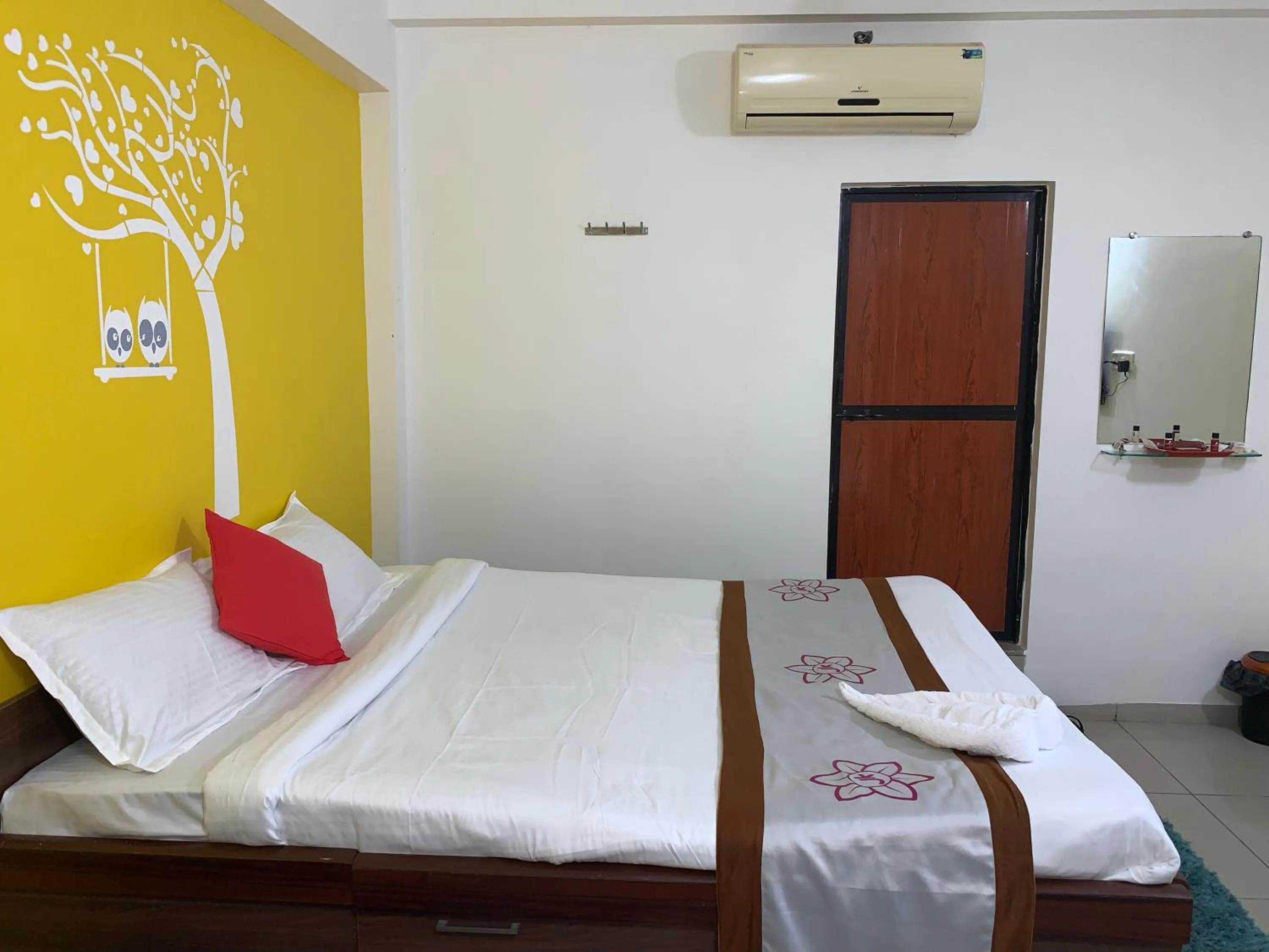 Bed in Hotel JK Lions - Koradi, Nagpur