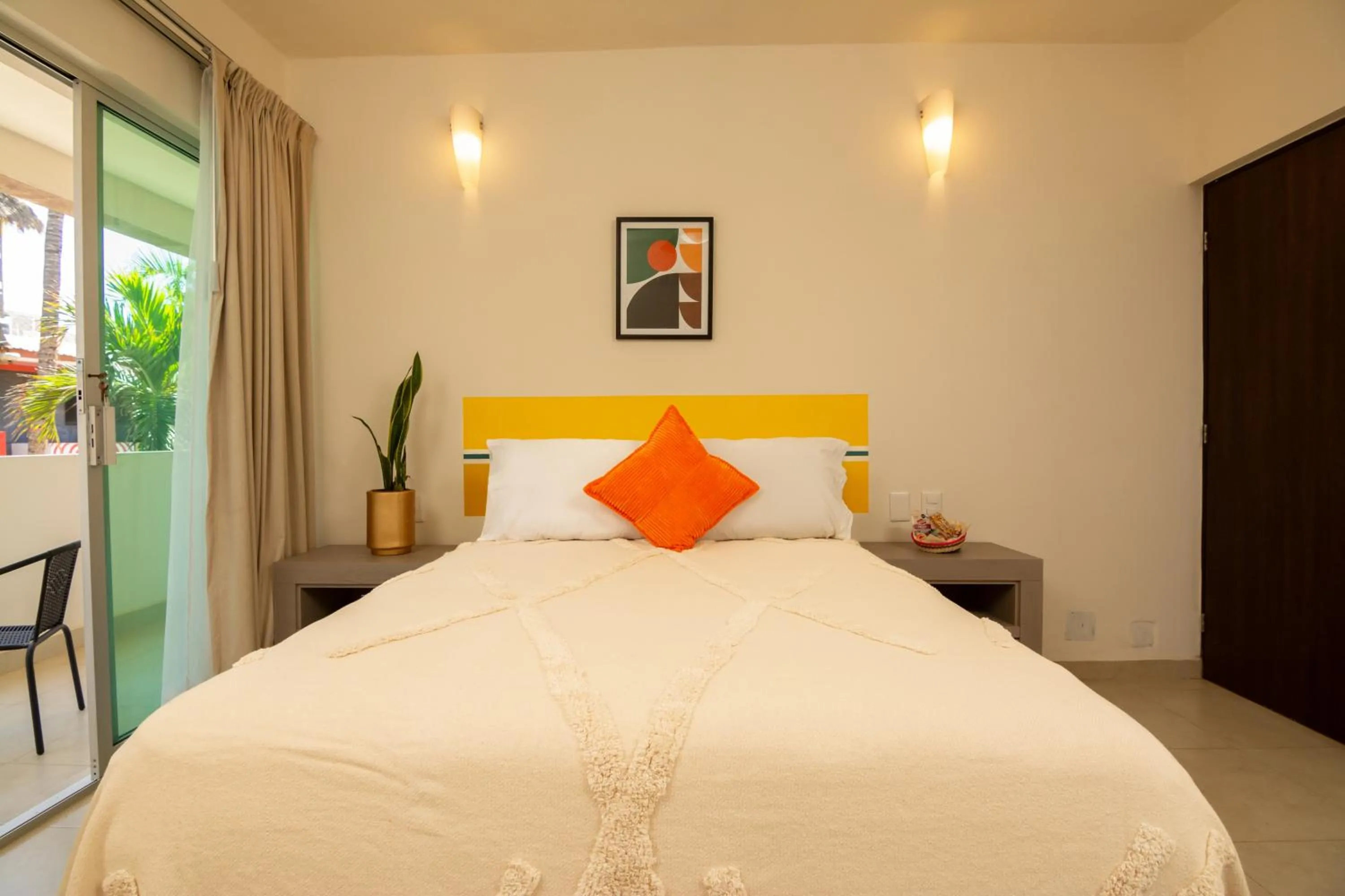 Bed in Ma-Jo Sayulita Hotel