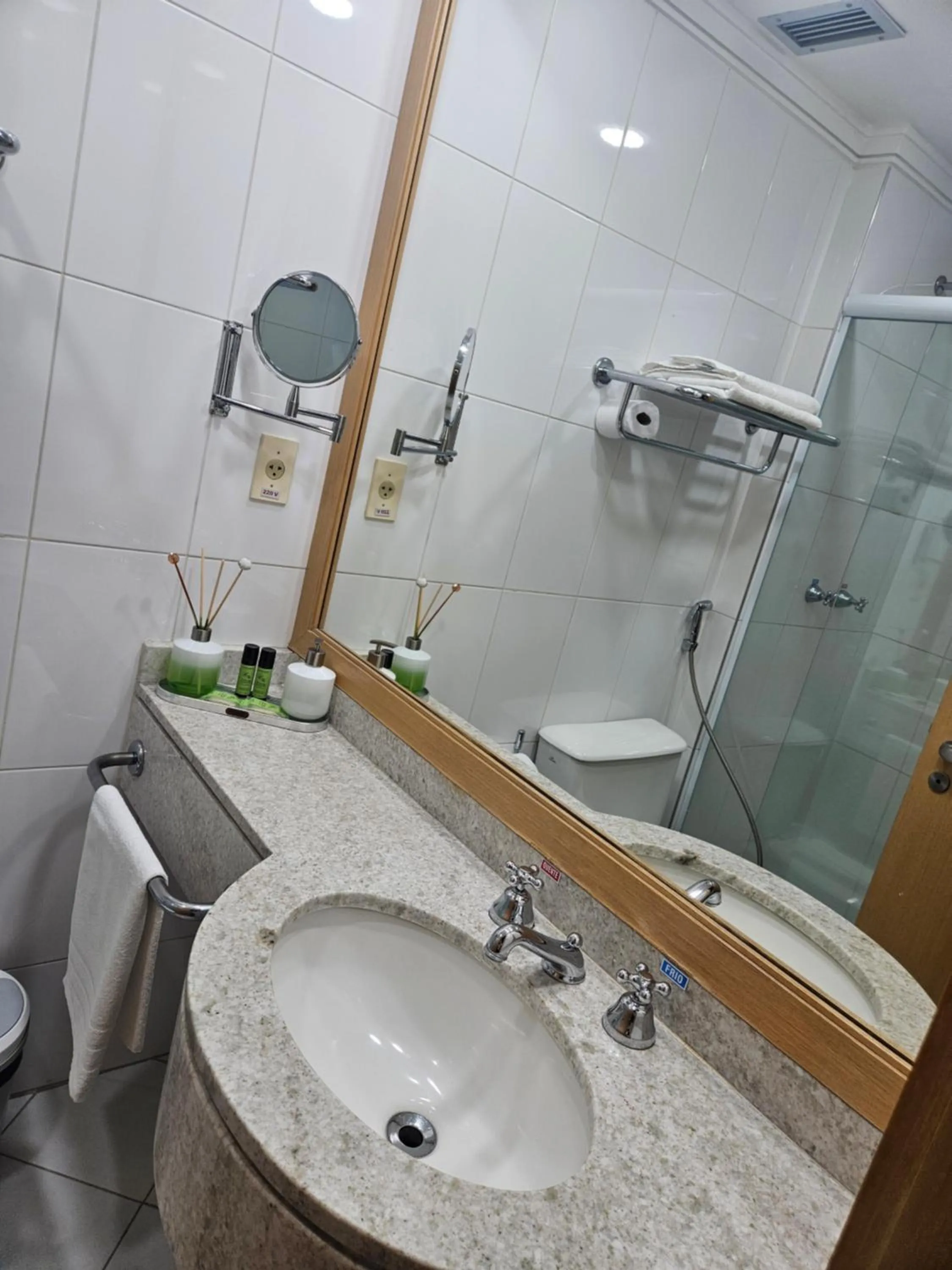 Bathroom in Flat Hotel Slaviero Guarulhos